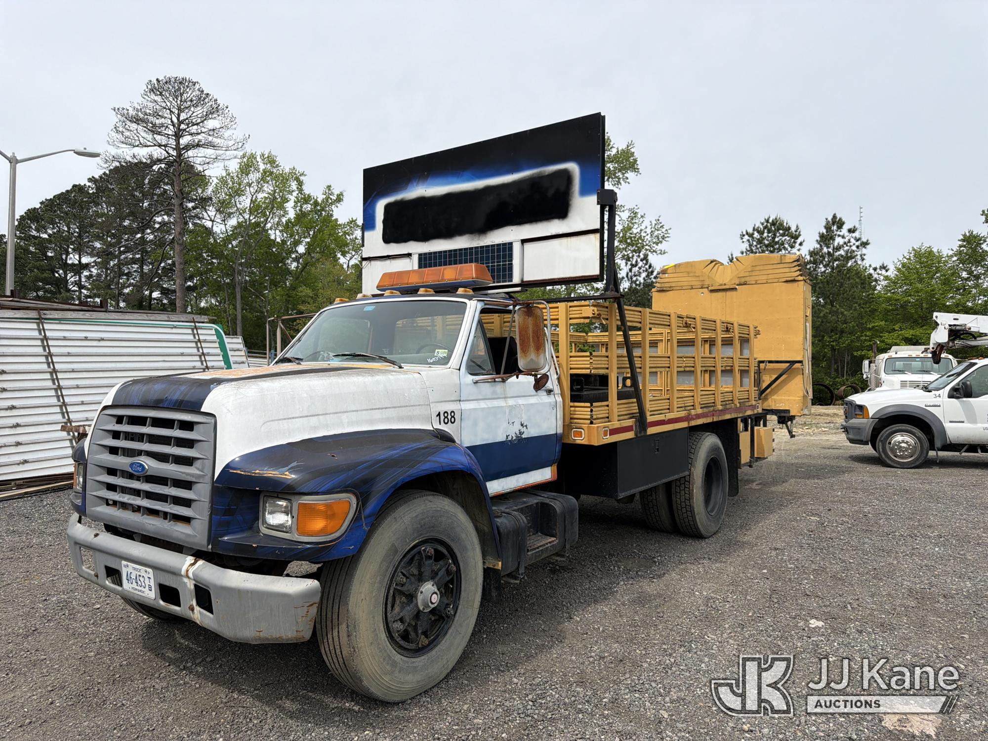 Photo of a 1995 Ford F800