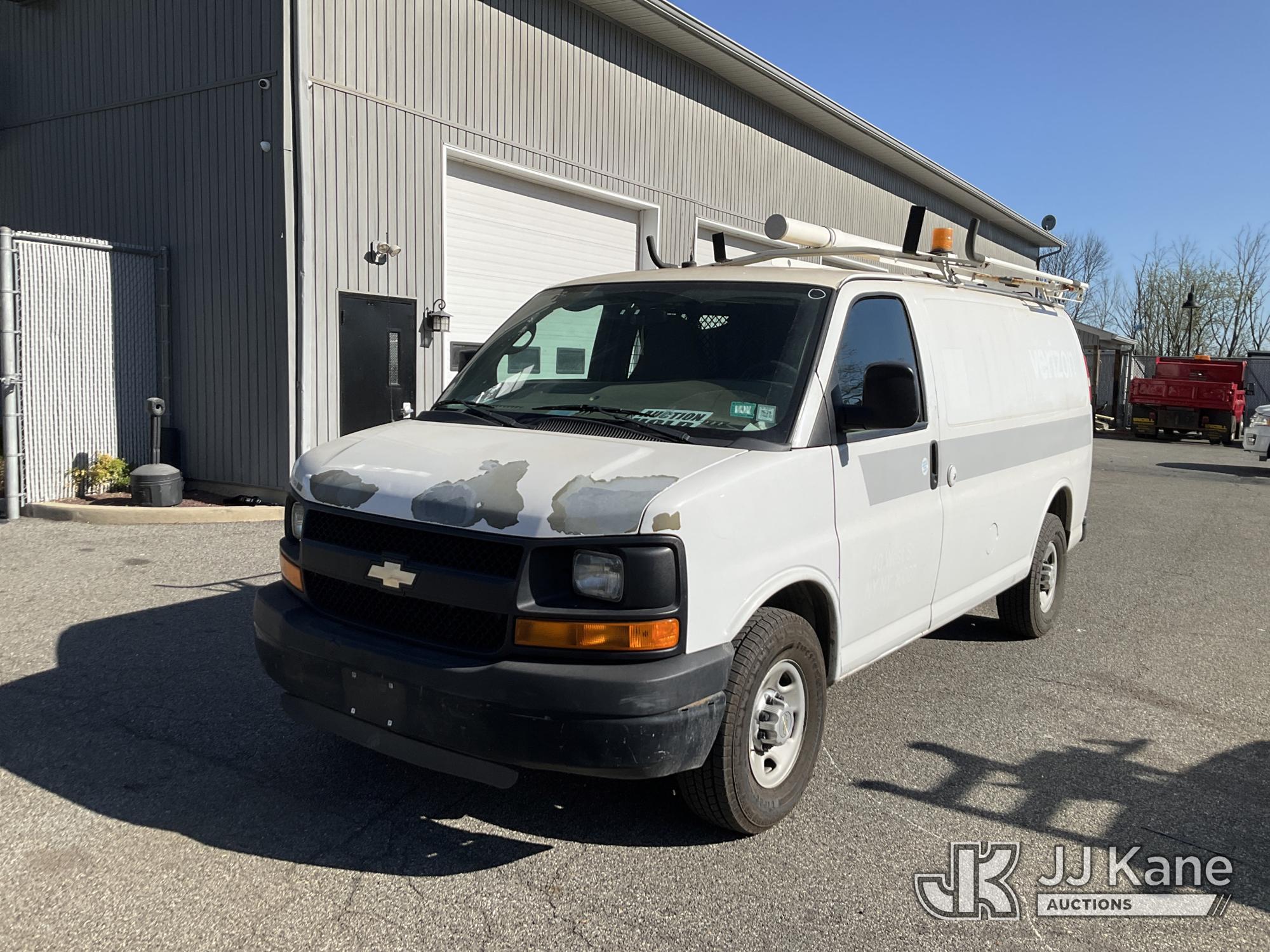 Photo of a 2011 Chevrolet Express G2500