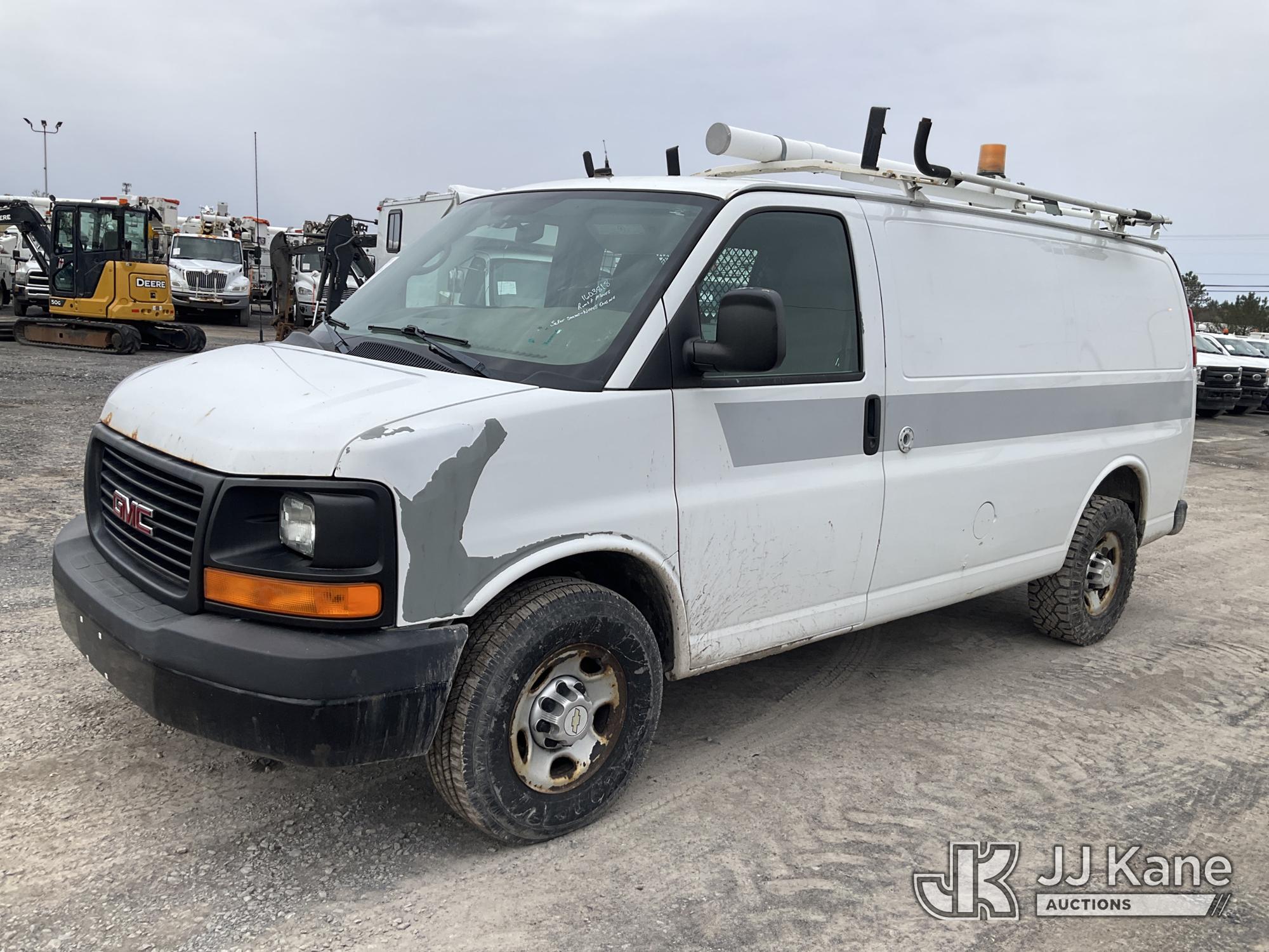 Photo of a 2011 Chevrolet G2500