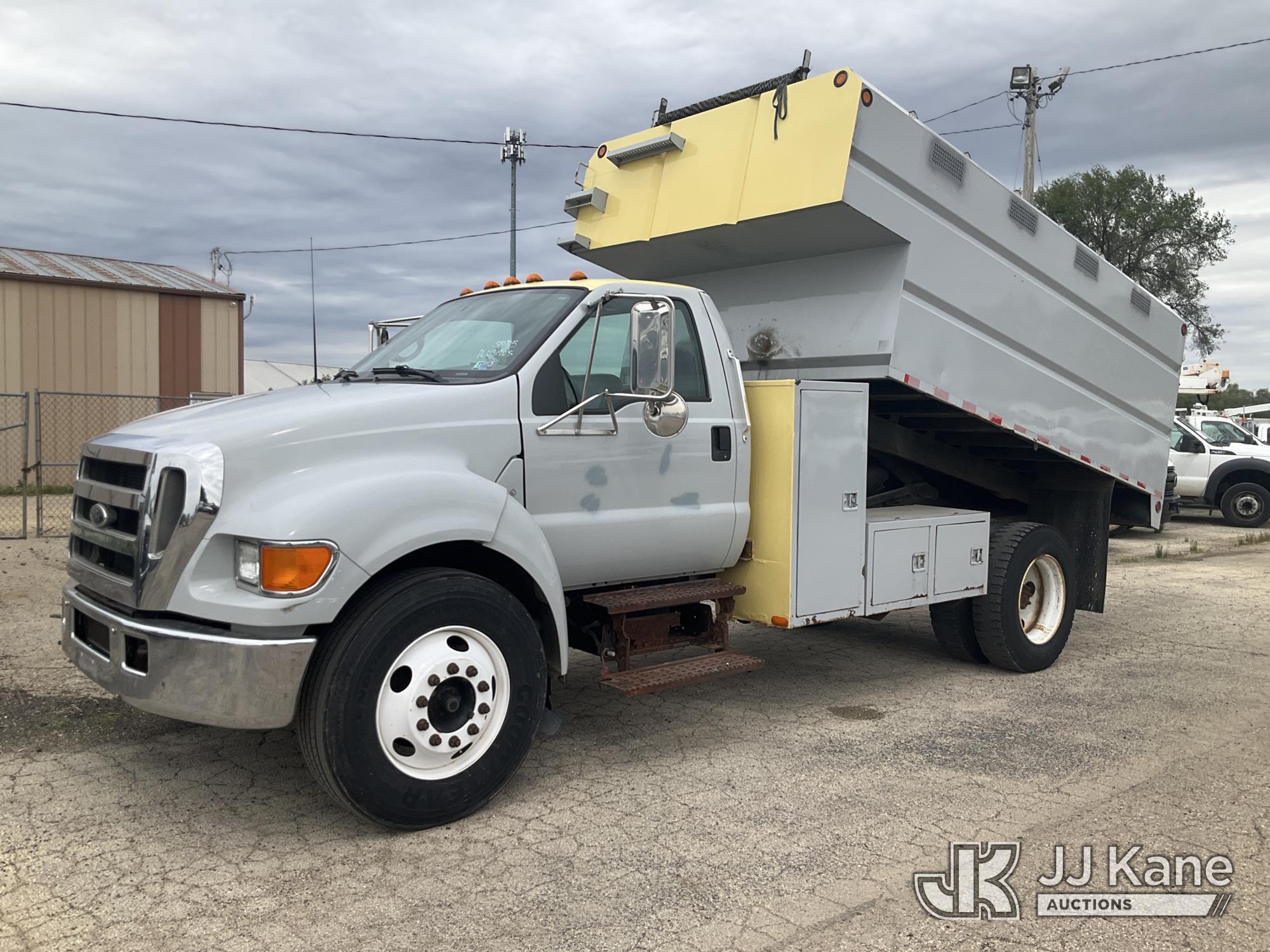 Photo of a 2006 Ford F-650