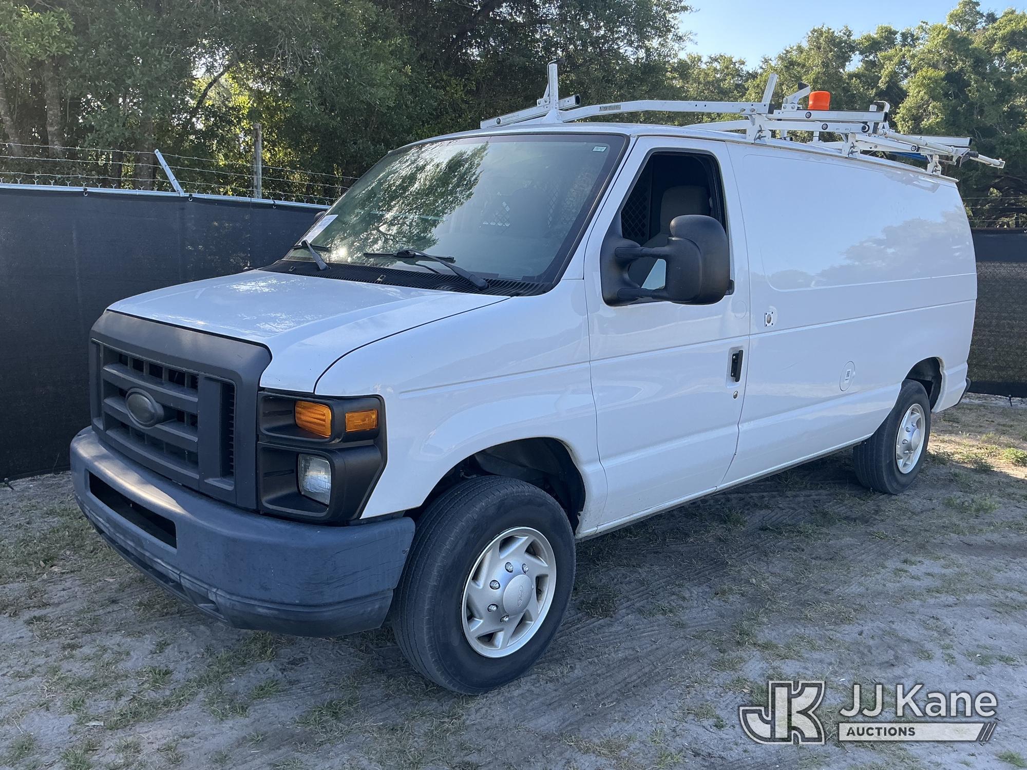 Photo of a 2014 Ford E150
