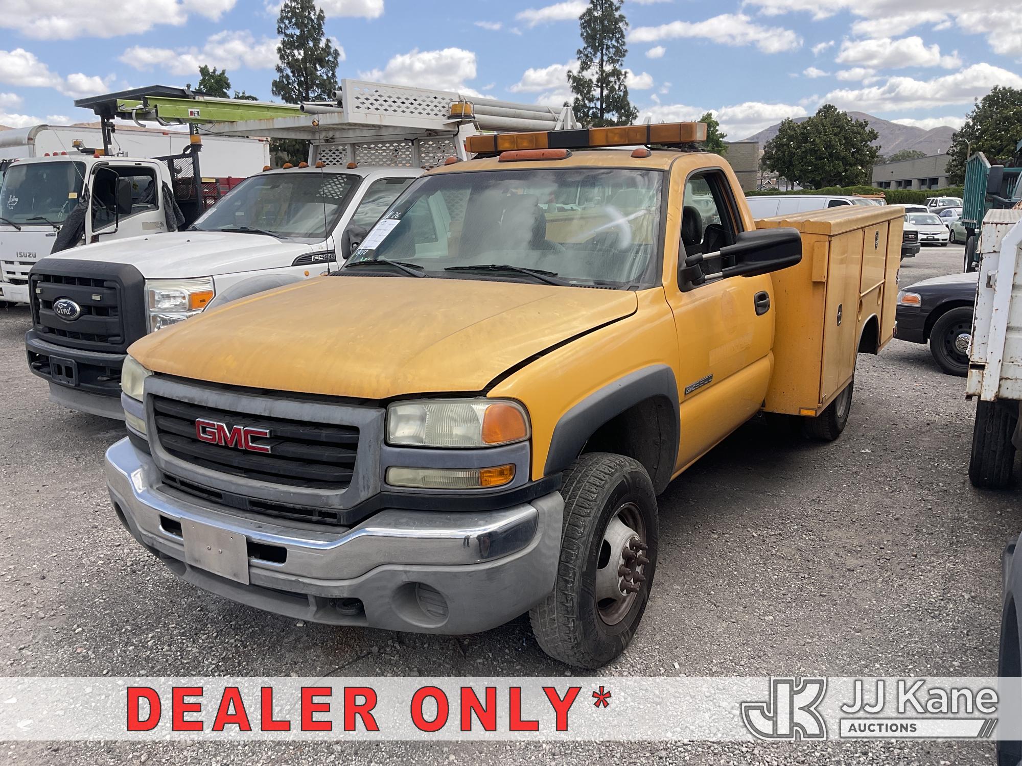 Photo of a 2003 GMC Sierra 3500