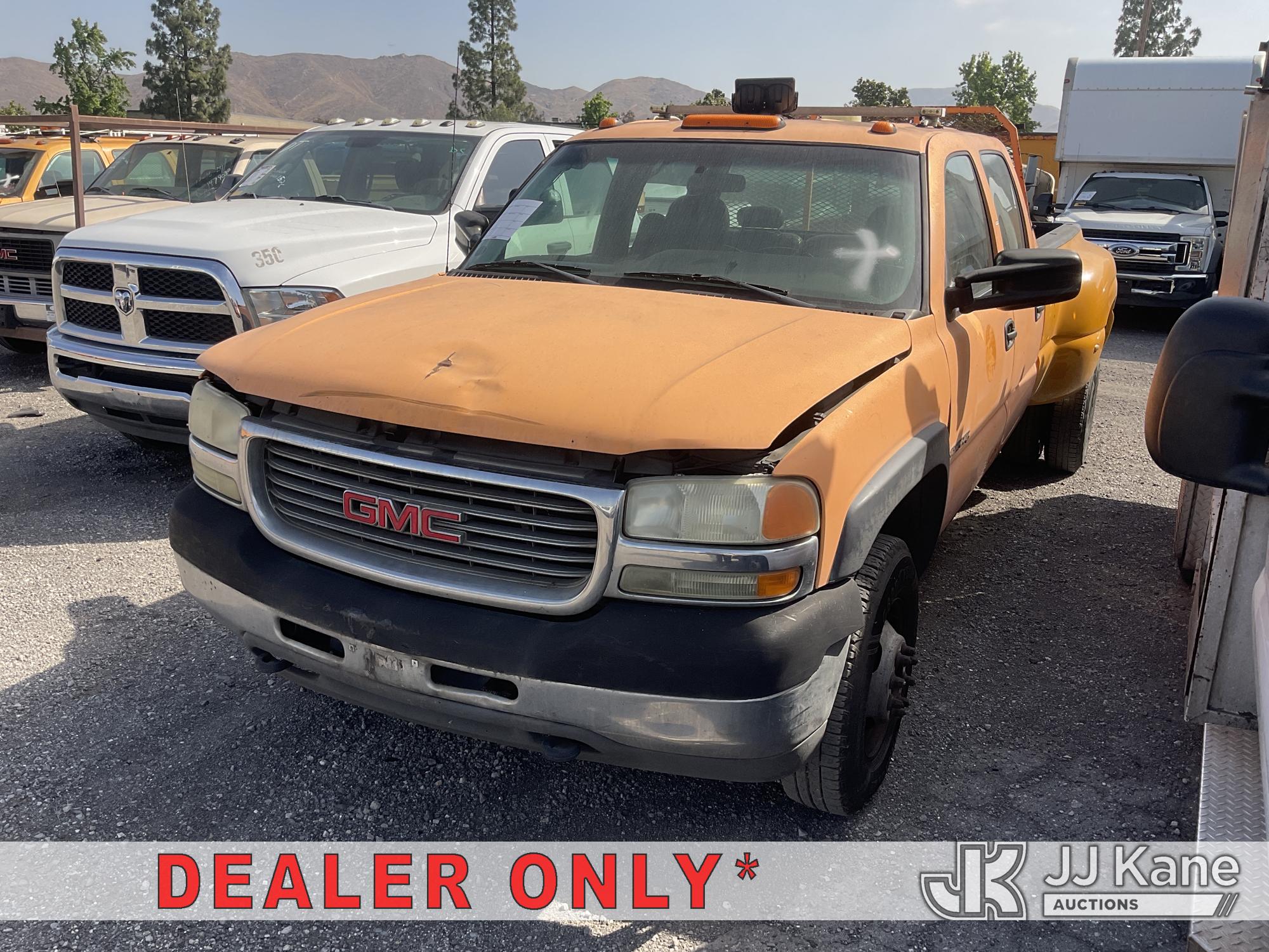 Photo of a 2001 GMC Sierra 3500