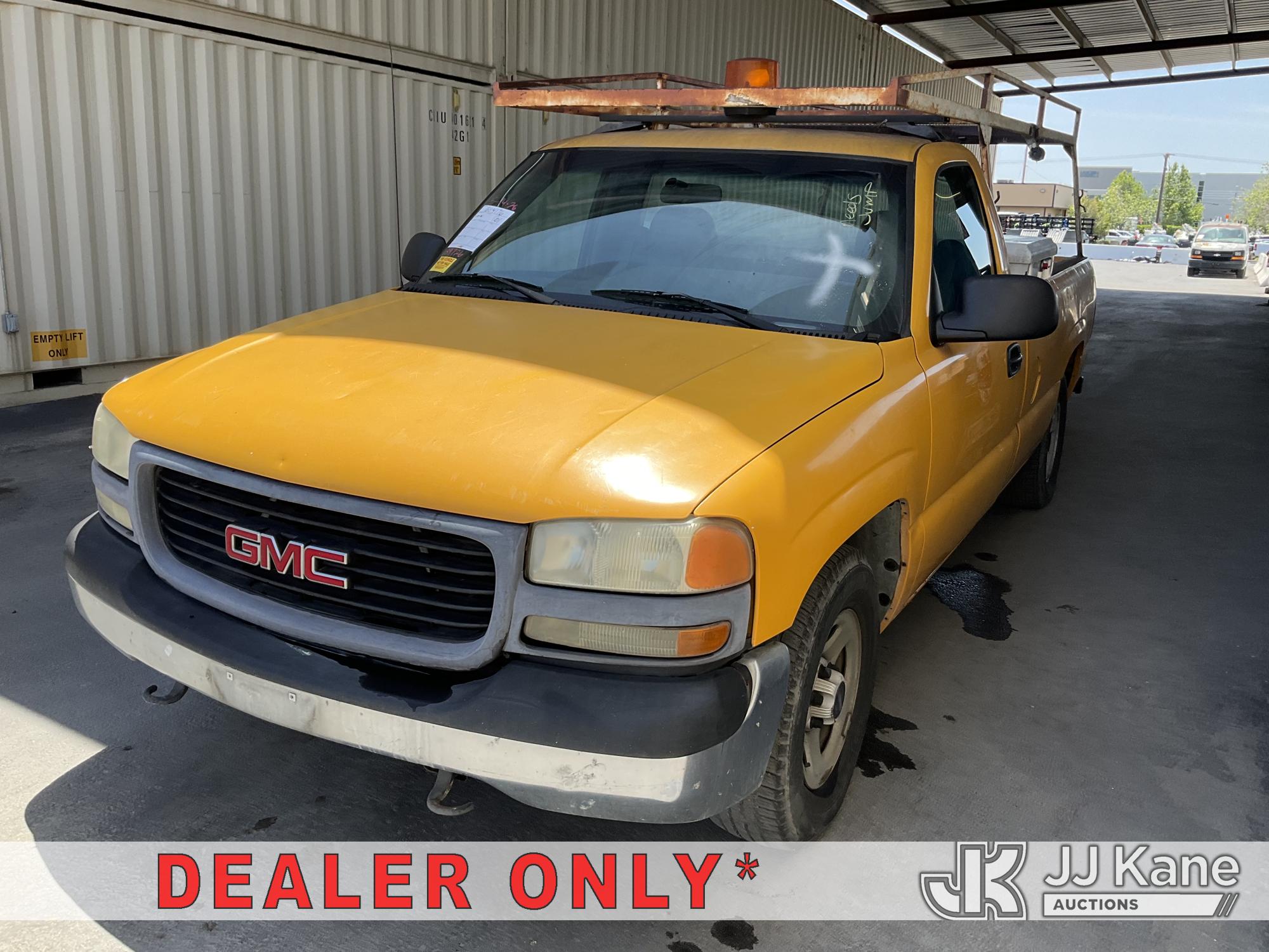 Photo of a 2001 GMC Sierra 1500