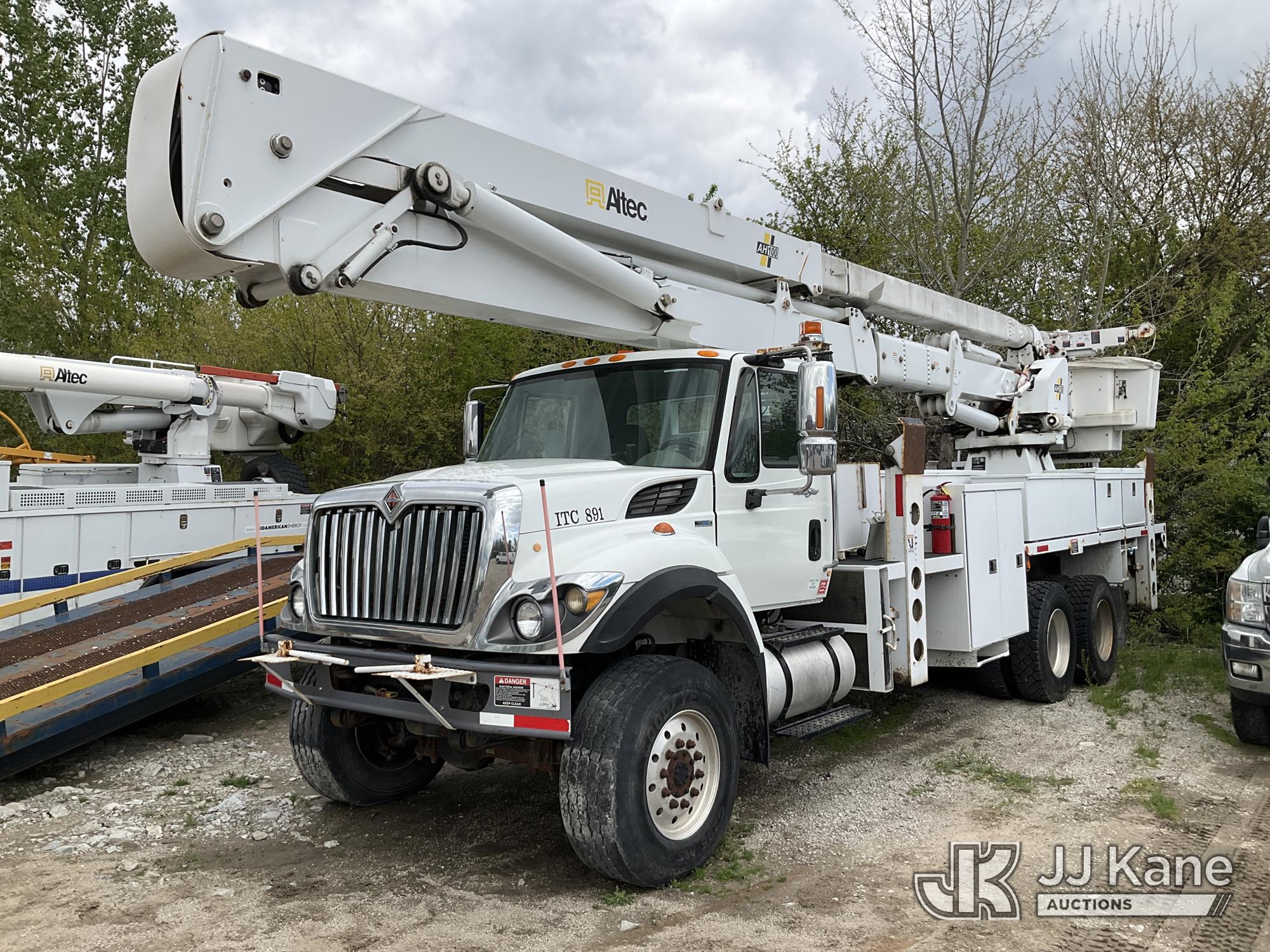 Photo of a 2011 International 7500
