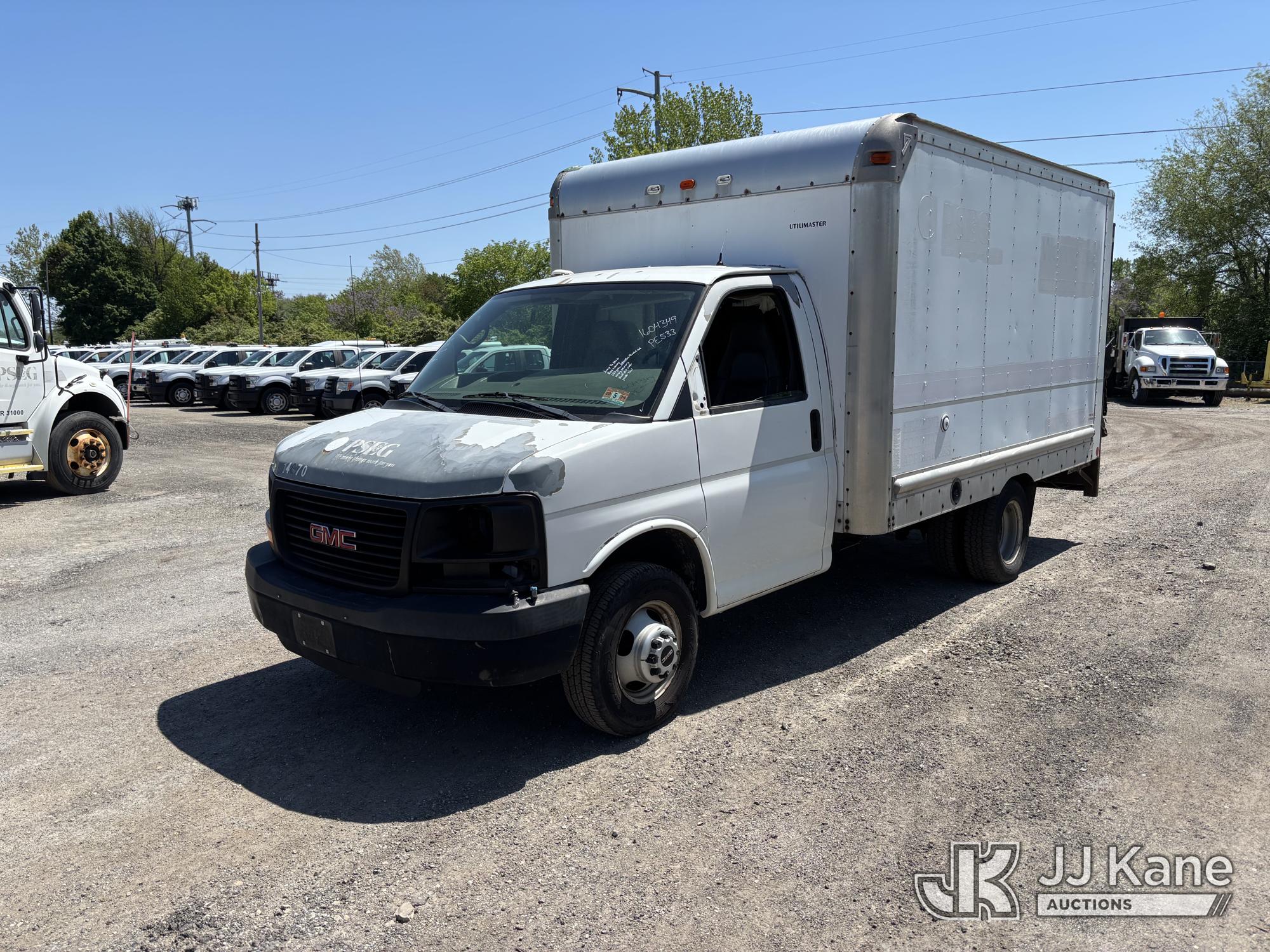 2008 GMC Savana G3500 Cutaway Van Body Truck