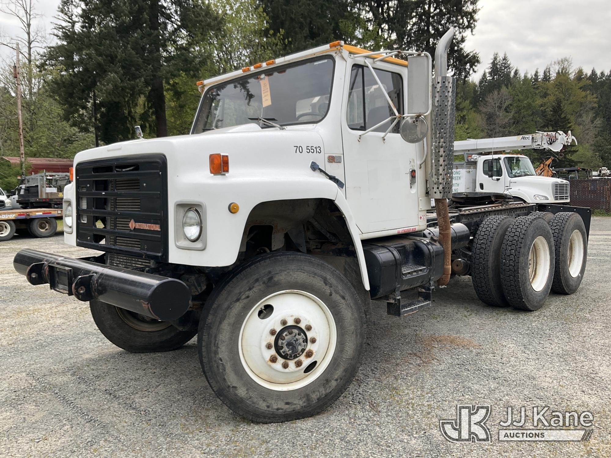 Photo of a 1987 International F1954 6x6