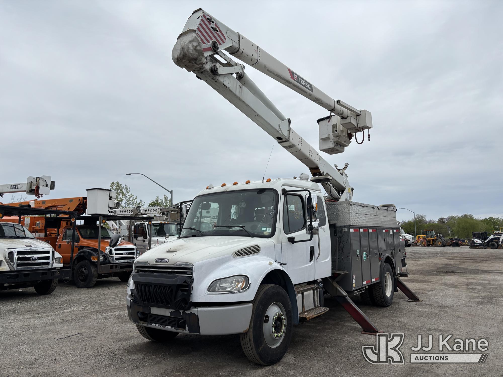 Photo of a 2013 Freightliner M2 106
