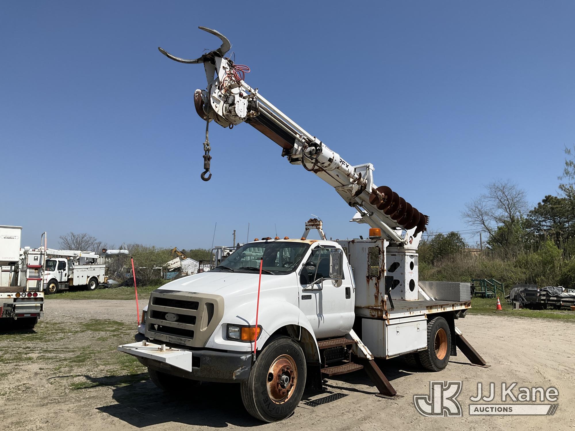 Terex Commander C4040, Digger Derrick rear mounted on 2007 Ford F750 Flatbed/Utility Truck