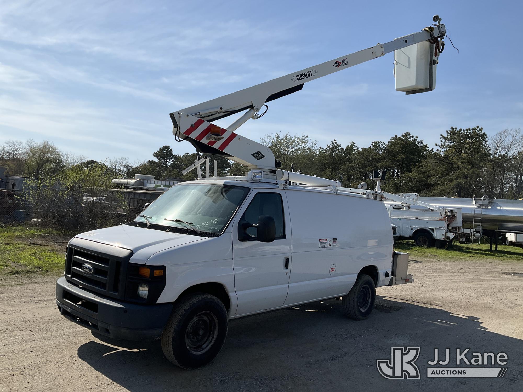 Versalift VANTEL29N, Telescopic Non-Insulated Bucket Van mounted on 2014 Ford E350 Cargo Van