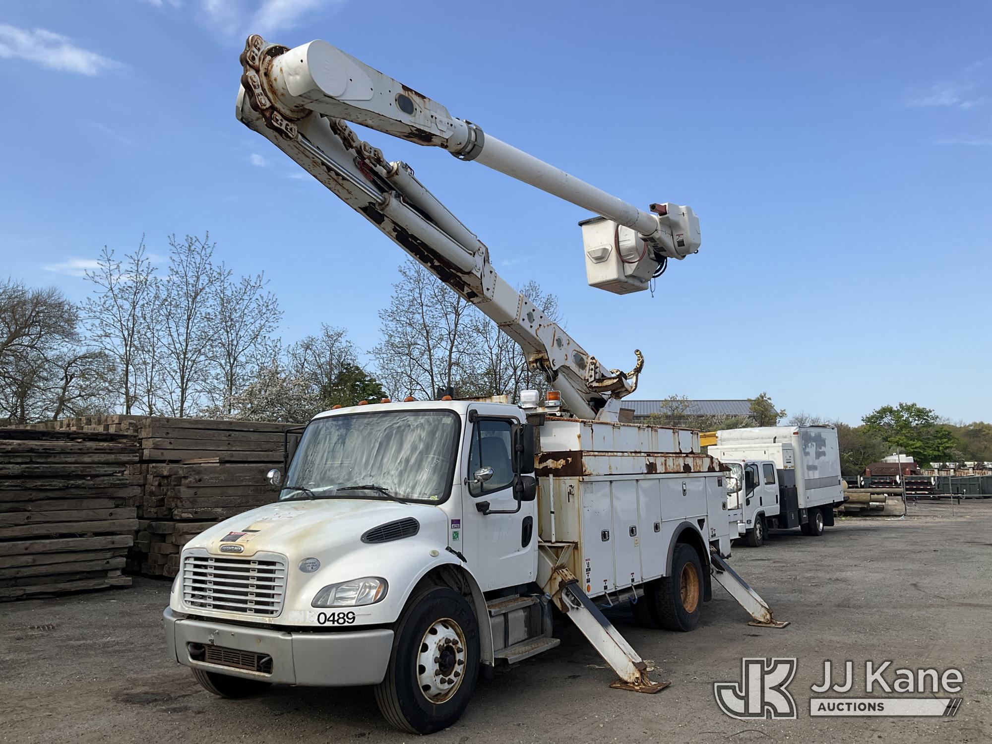 Altec AM55-MH, Over-Center Material Handling Bucket rear mounted on 2017 Freightliner M2 106 Utility Truck