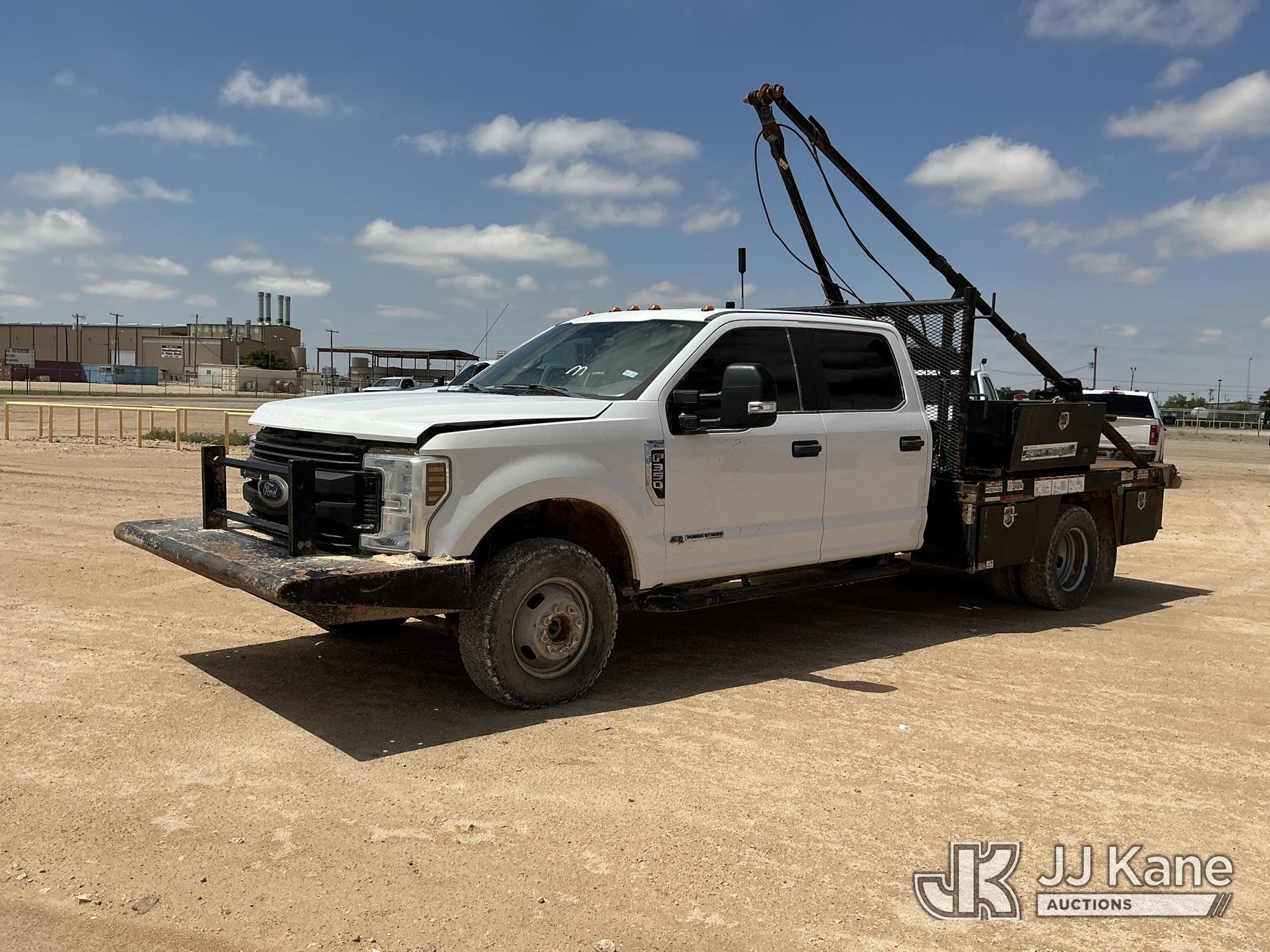 Photo of a 2019 Ford F350 4x4