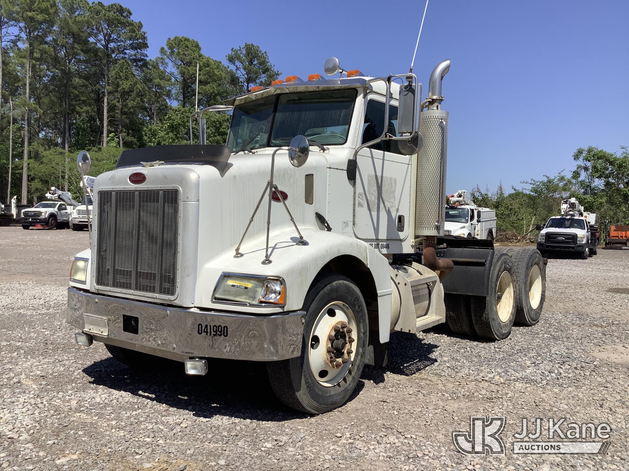 Photo of a 2005 Peterbilt 385