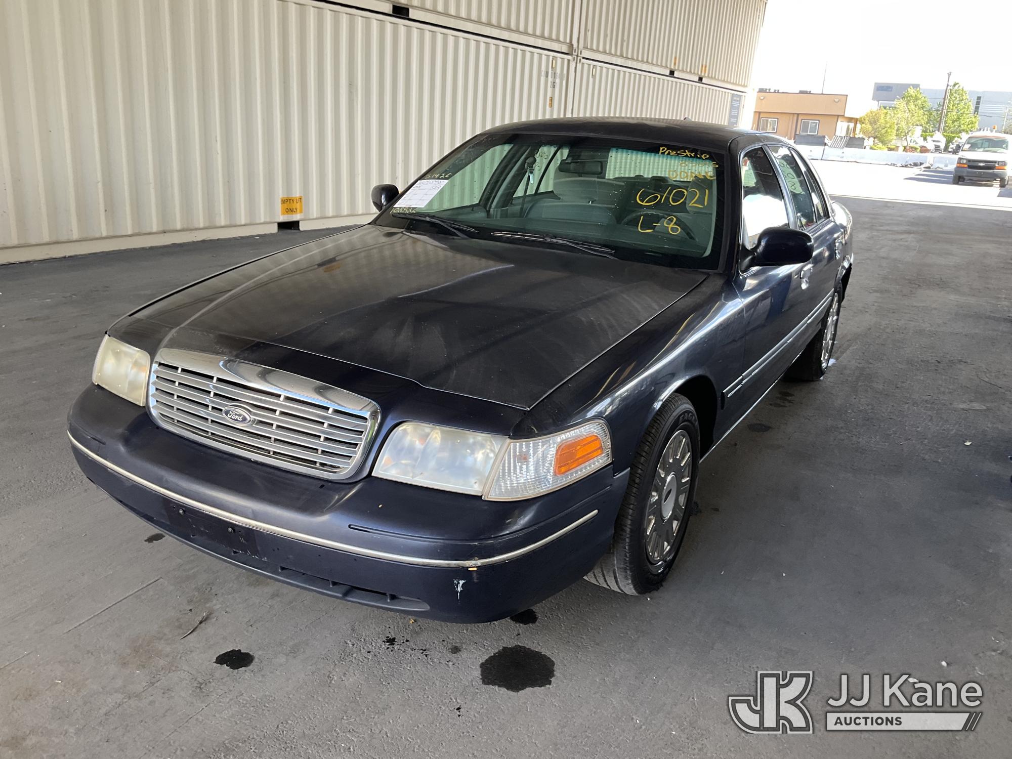 2003 Ford Crown Victoria Police Interceptor 4-Door Sedan