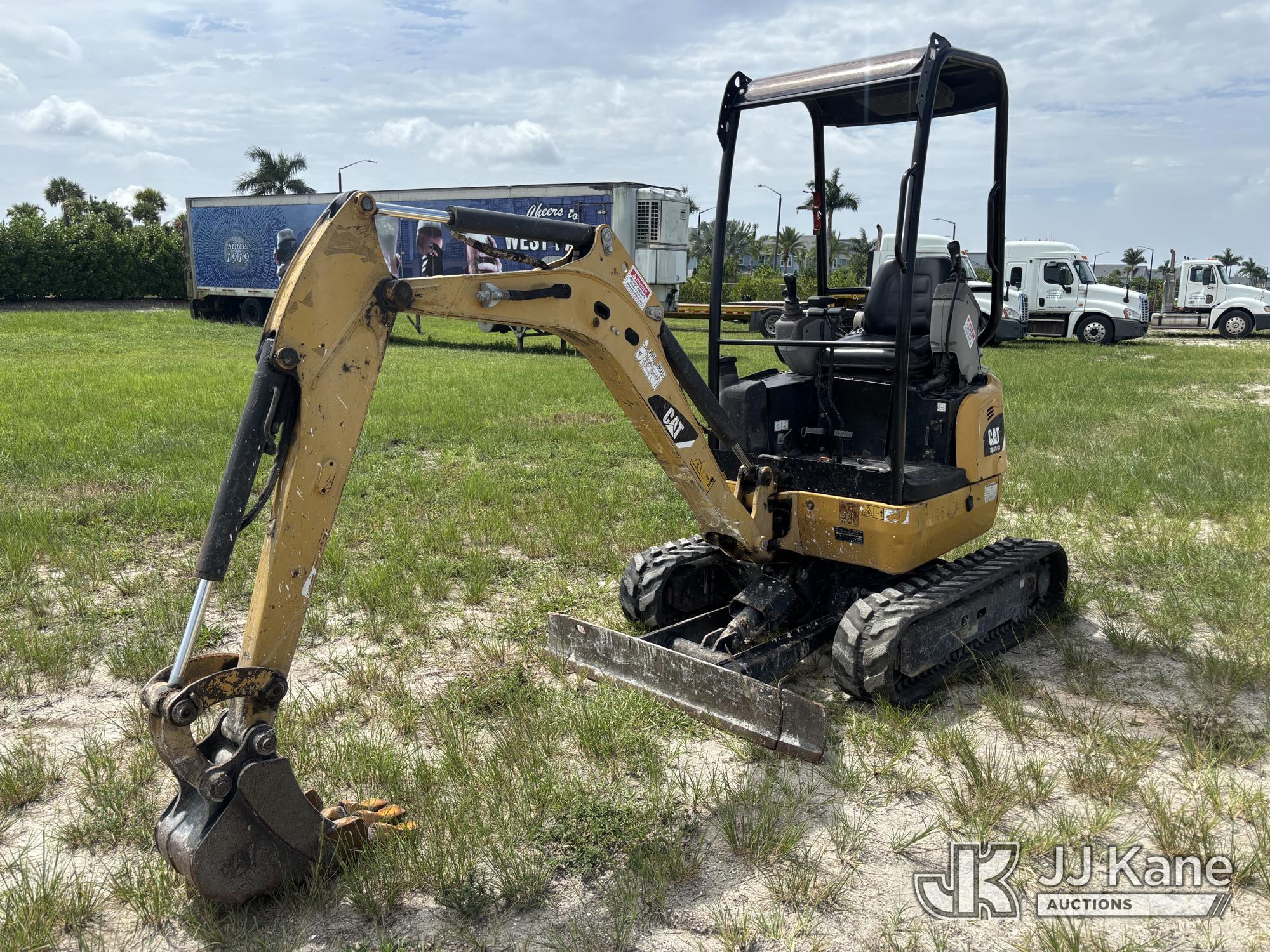 Photo of a 2014 Caterpillar 301