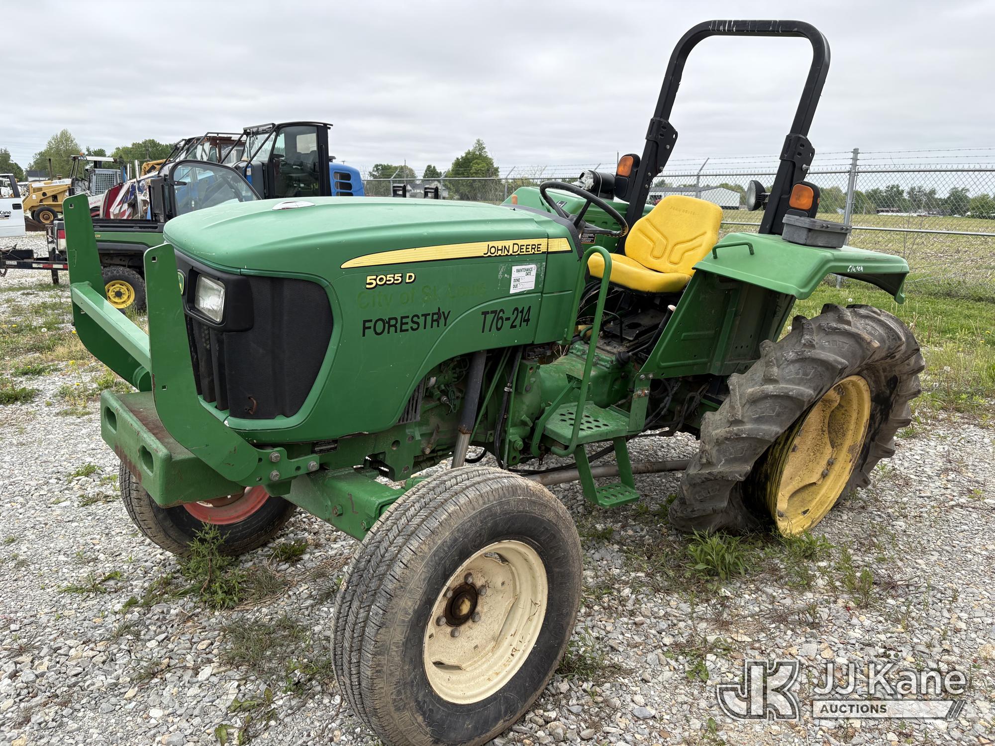 Photo of a 2011 John Deere 5055D