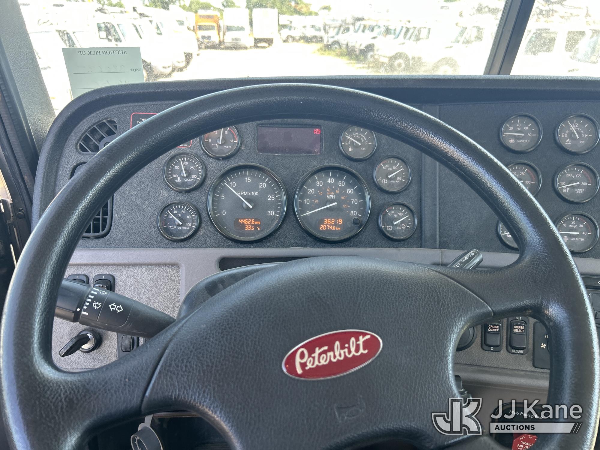 2014 Peterbilt 365