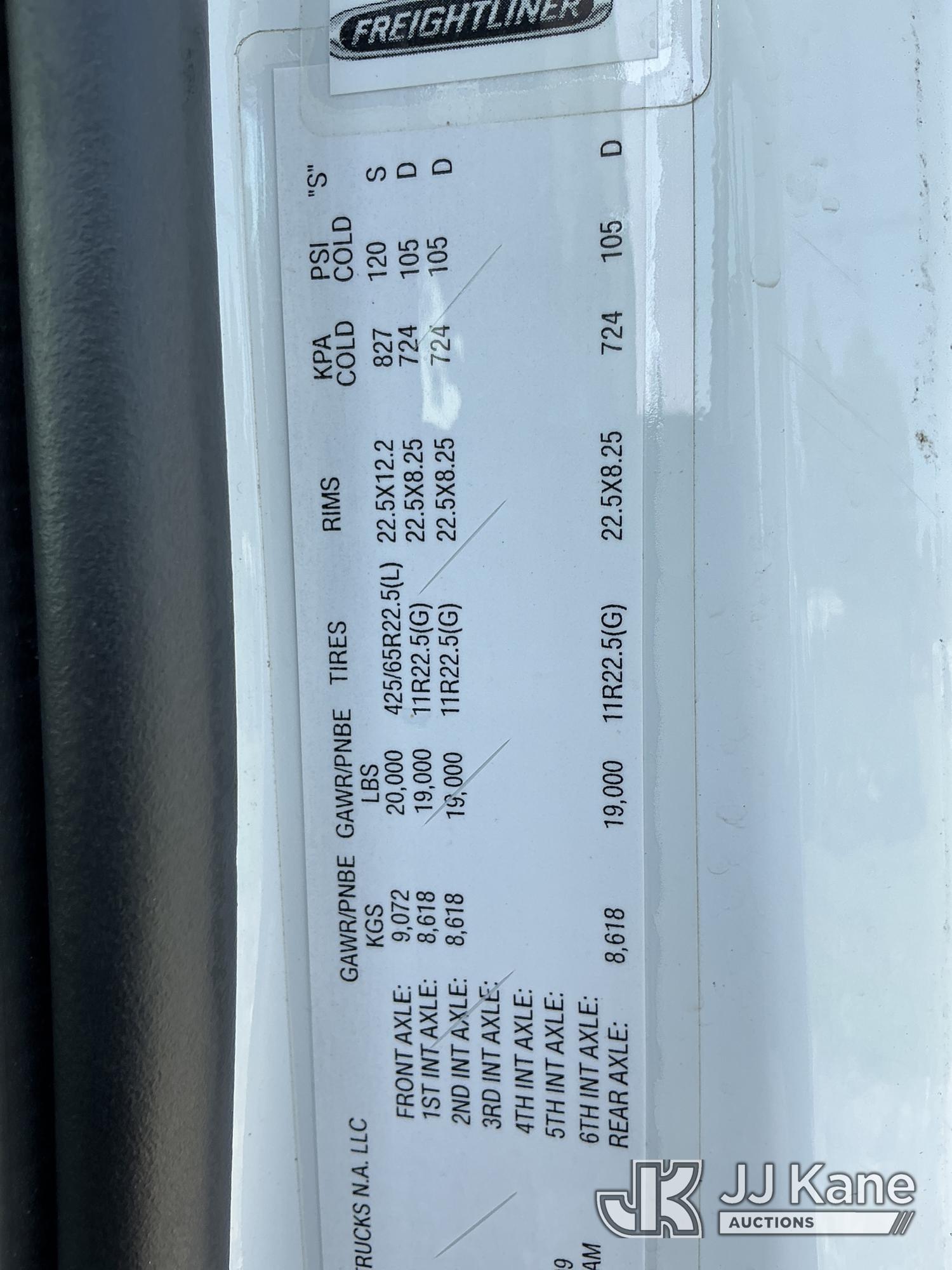 2017 Freightliner M2 112
