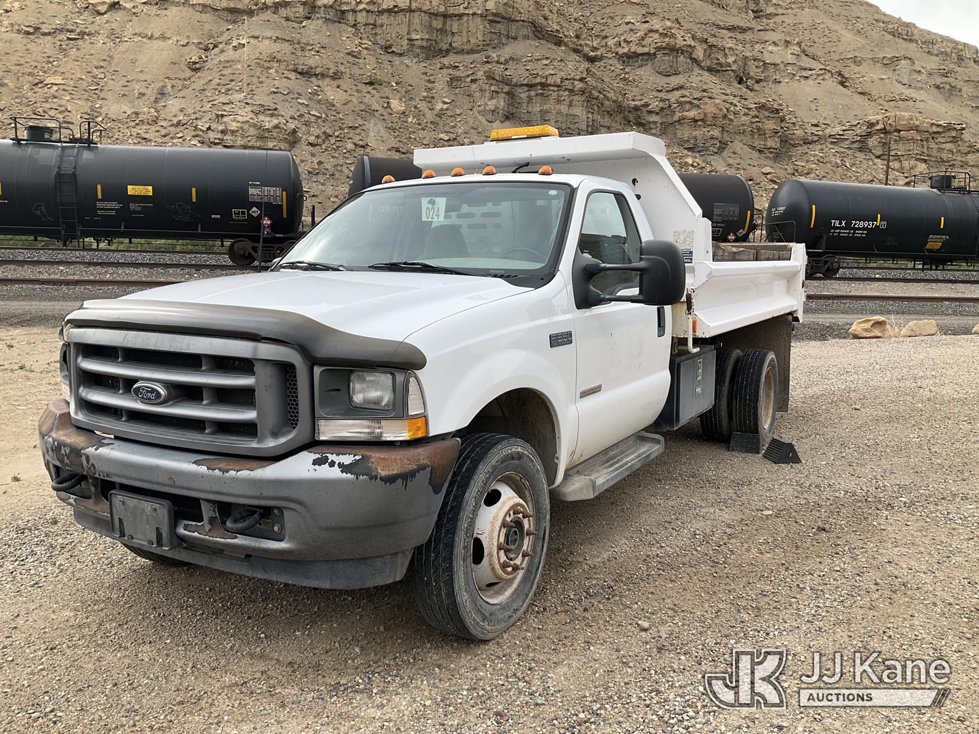 Photo of a 2003 Ford F550 4x4