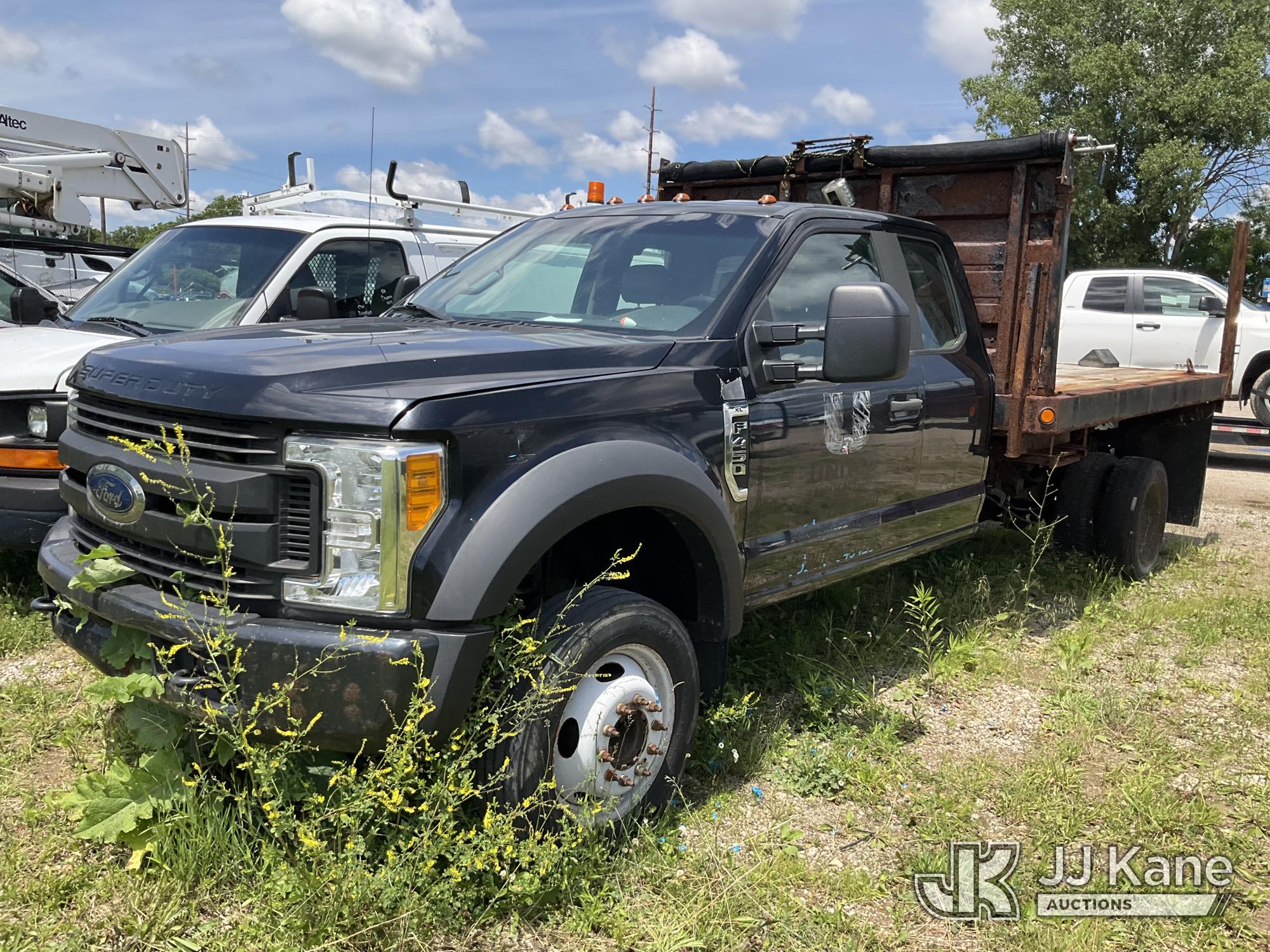 Photo of a 2017 Ford F-450 SD