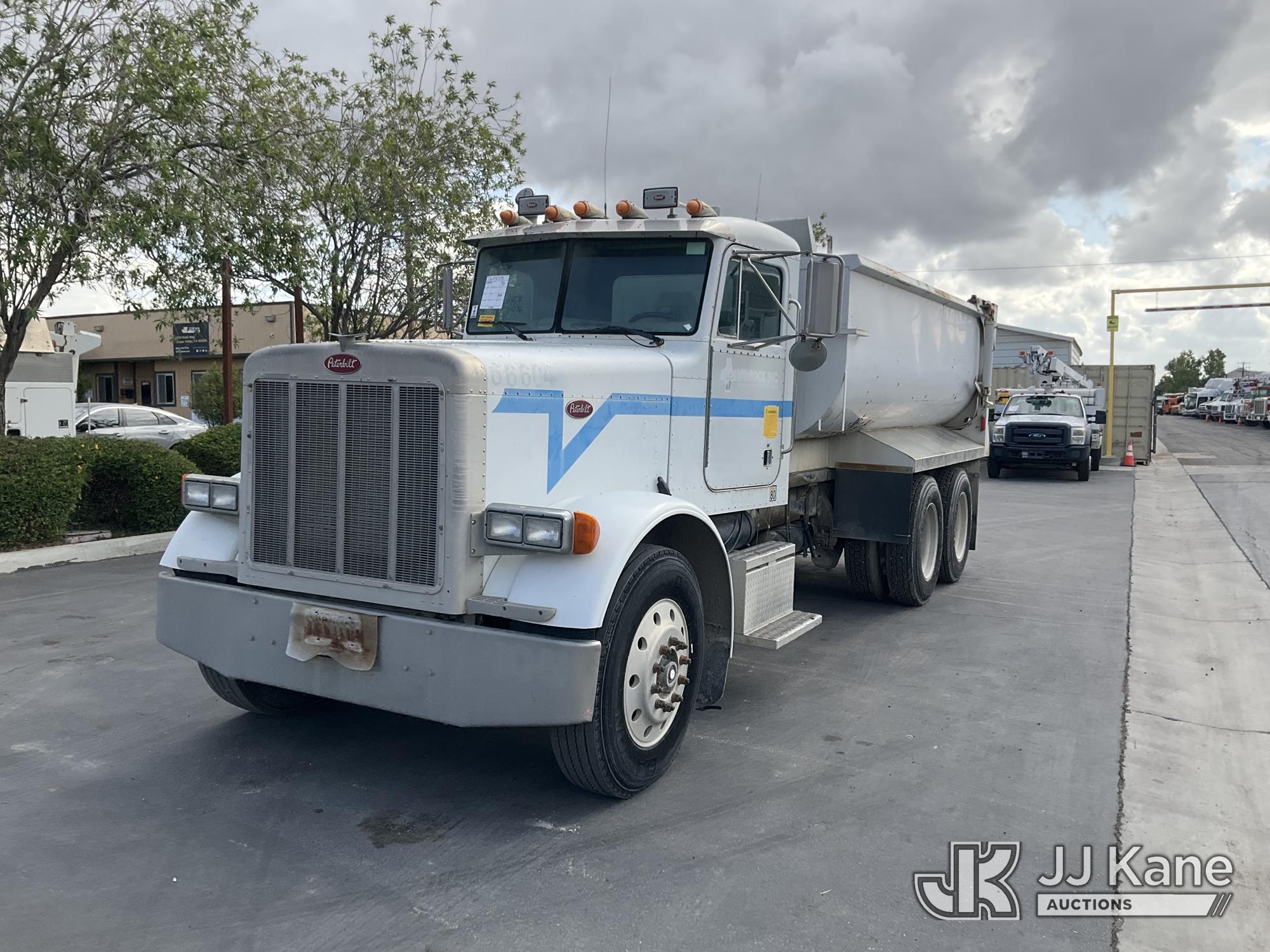Photo of a 1991 Peterbilt 379