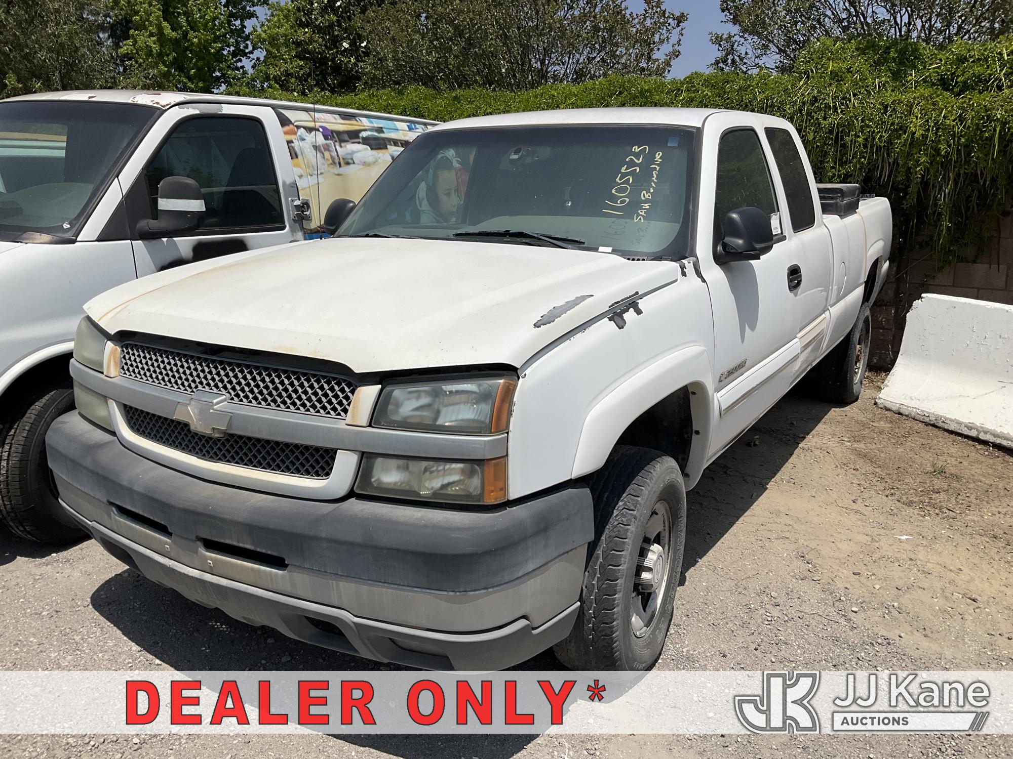 Photo of a 2004 Chevrolet Silverado 2500HD