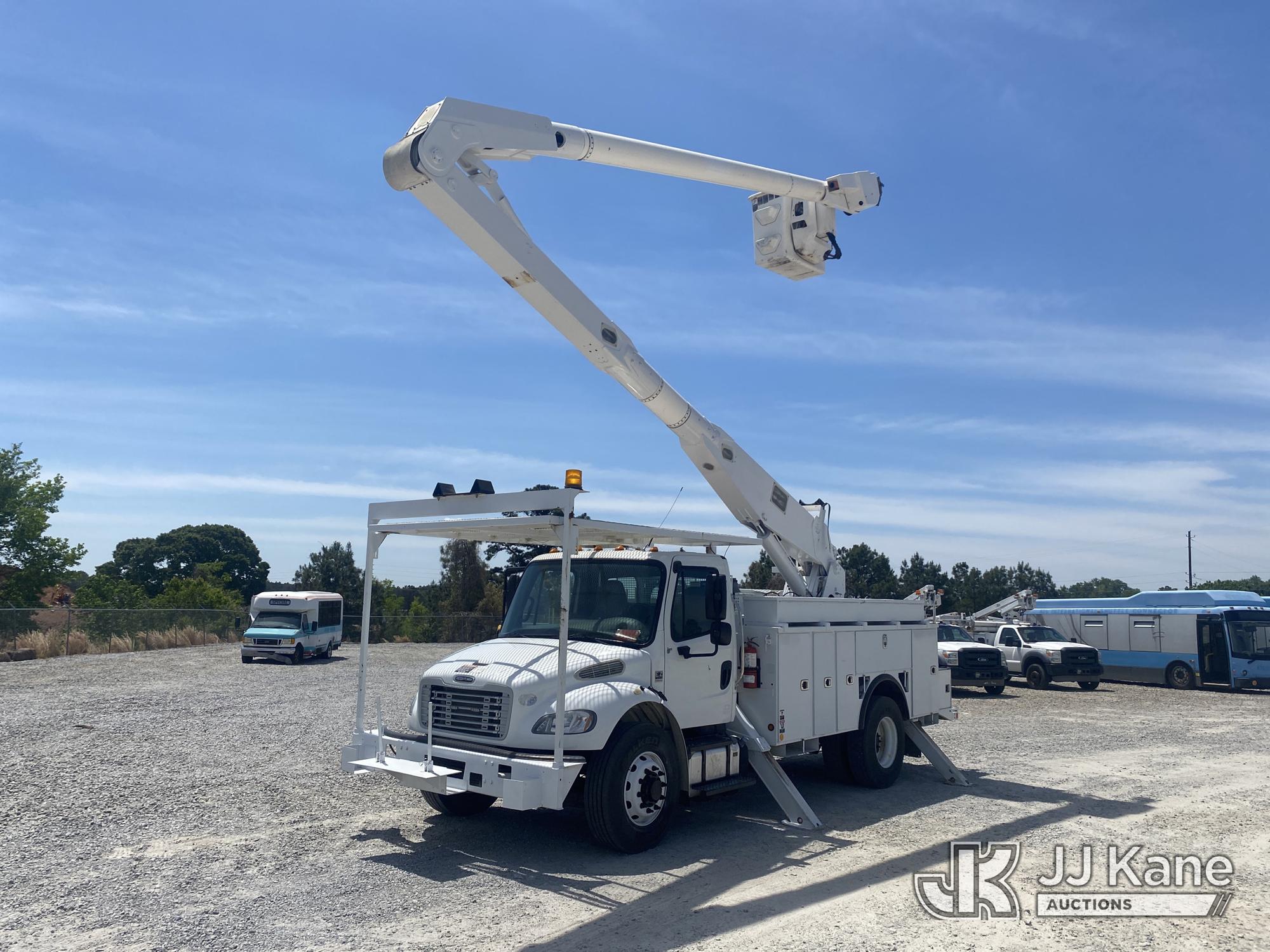 Photo of a 2016 Freightliner M2 106