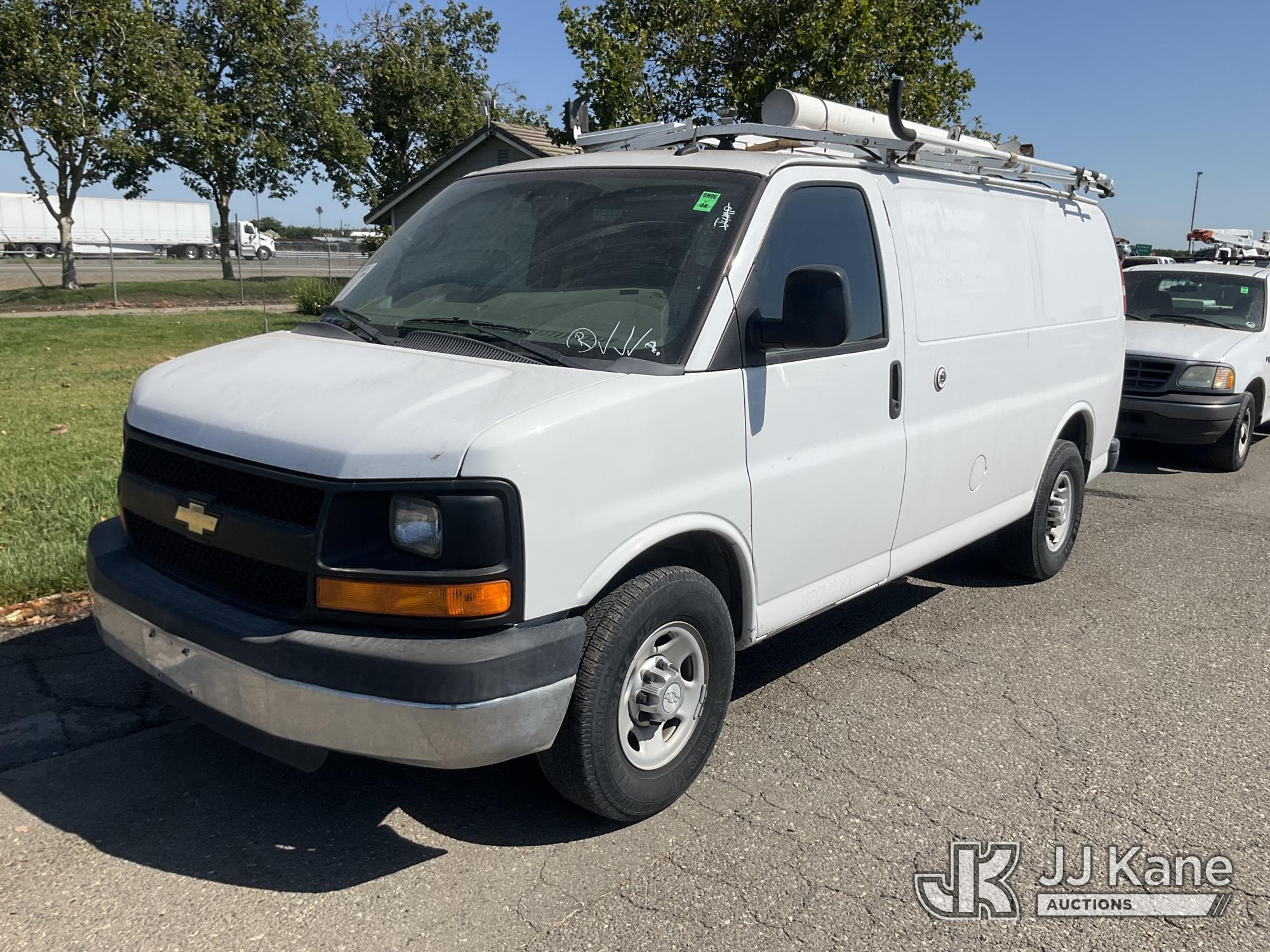 2014 Chevrolet Express G2500 Cargo Van
