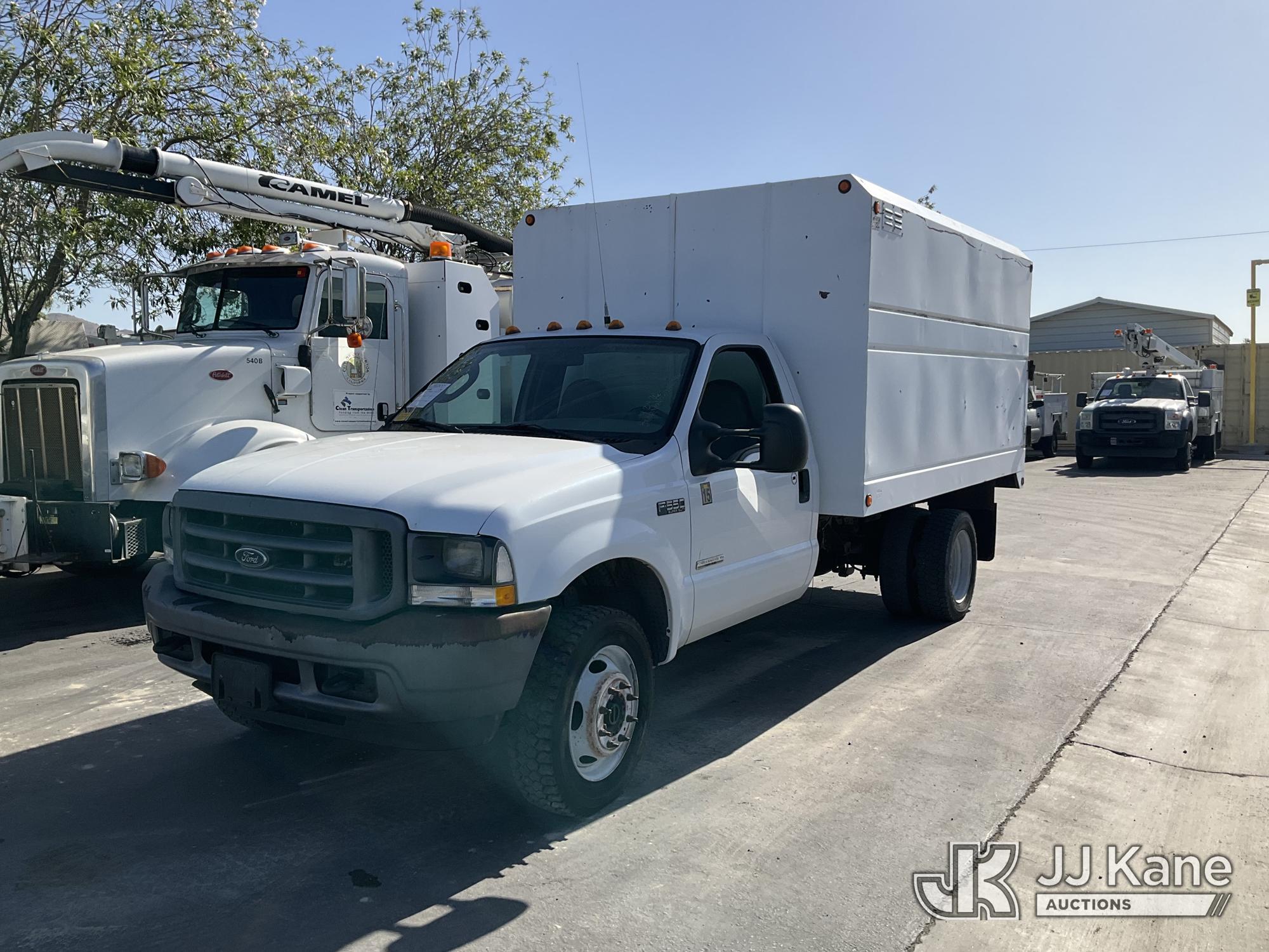 Photo of a 2004 Ford F-550