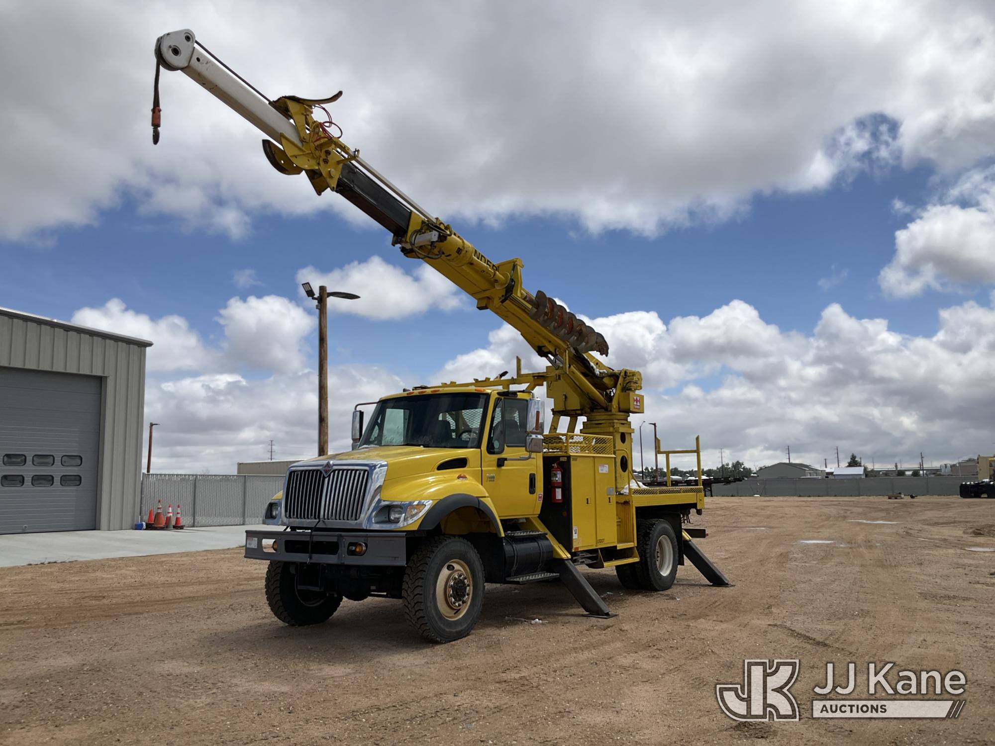 Photo of a 2003 International 7400