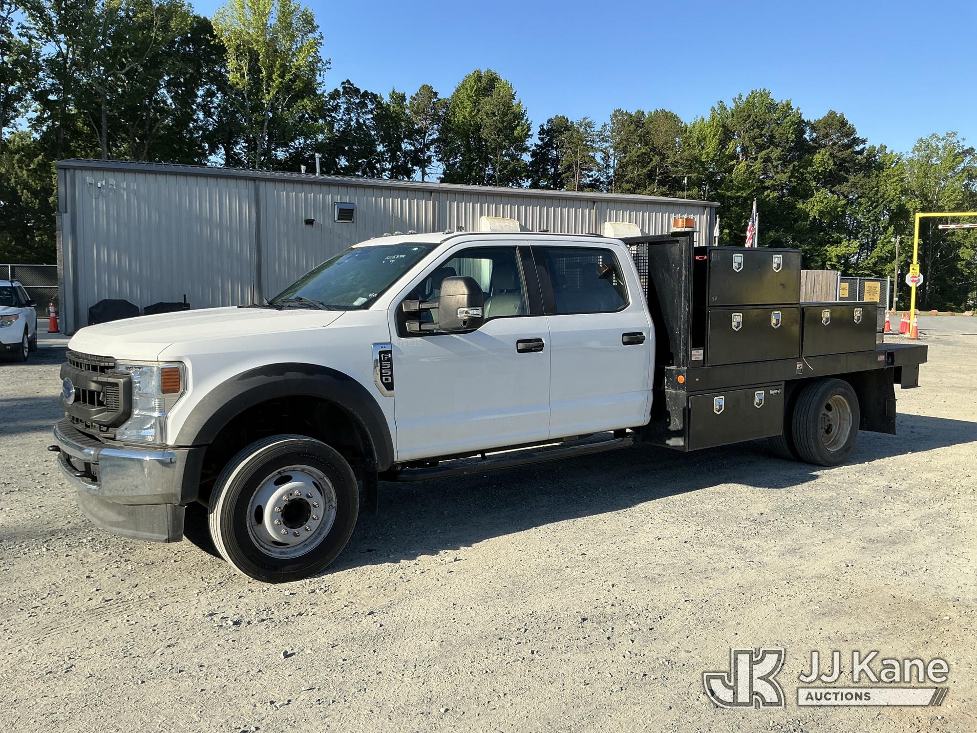 Photo of a 2020 Ford F550