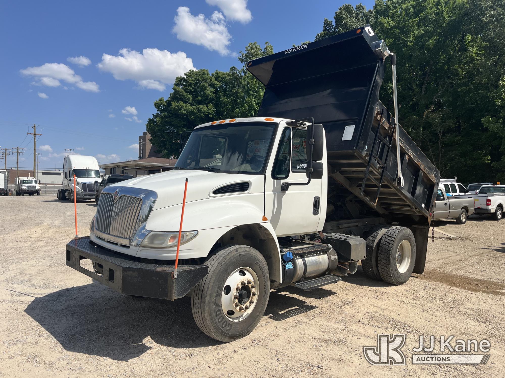 Photo of a 2015 International 4300