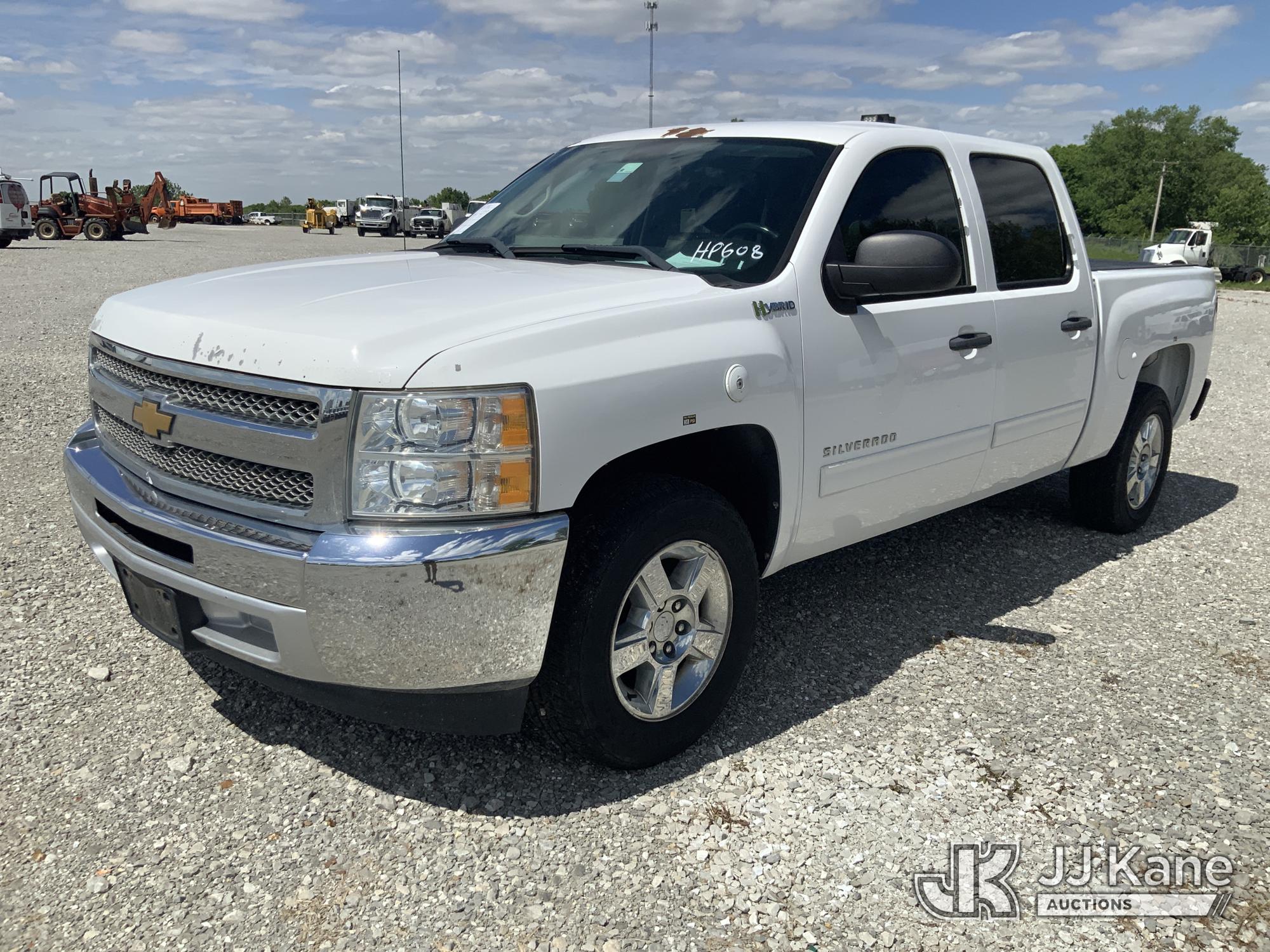 2013 Chevrolet Silverado Hybrid Crew-Cab Pickup Truck