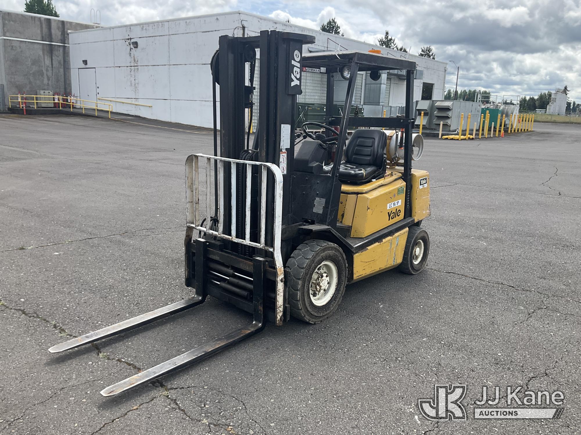 Photo of a 1991 Yale GLP050