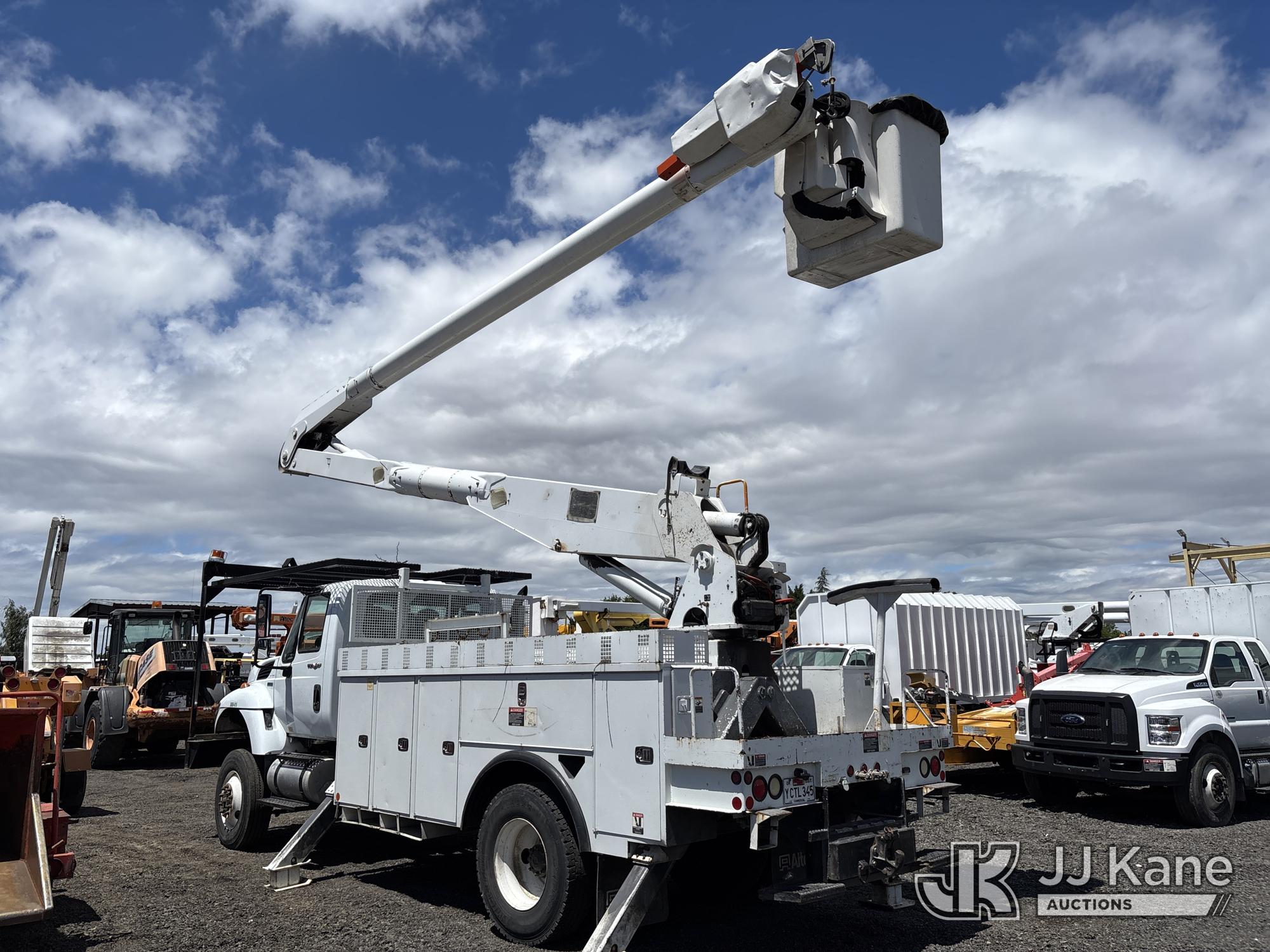 2013 International 7300 4X4
