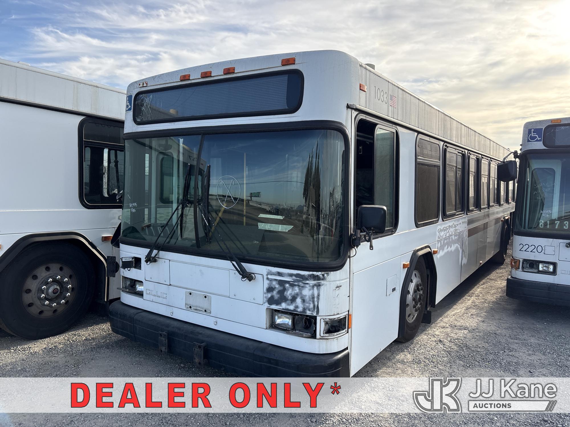 2001 Gillig Low Floor Bus