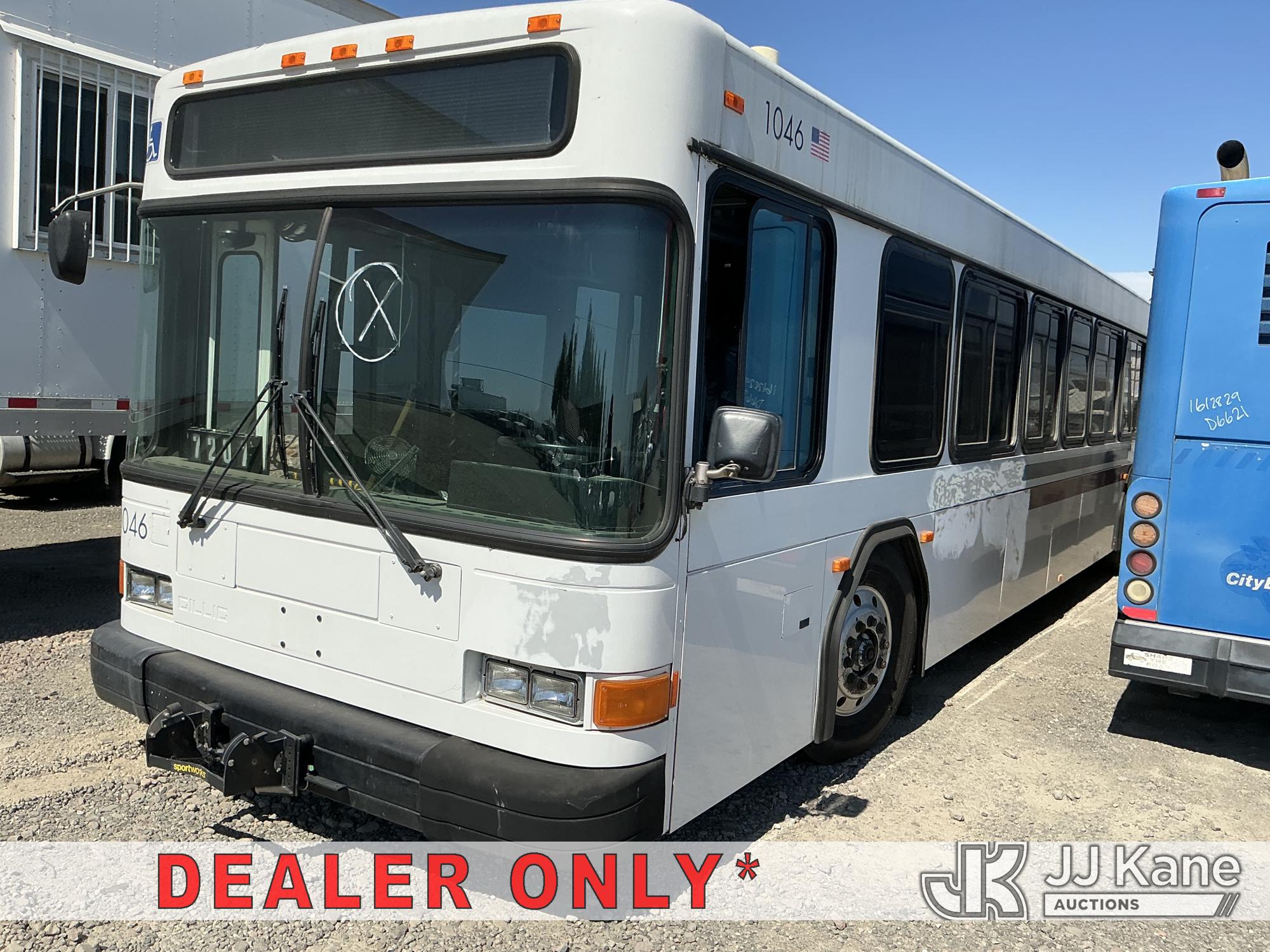 2001 Gillig Low Floor Passenger Bus