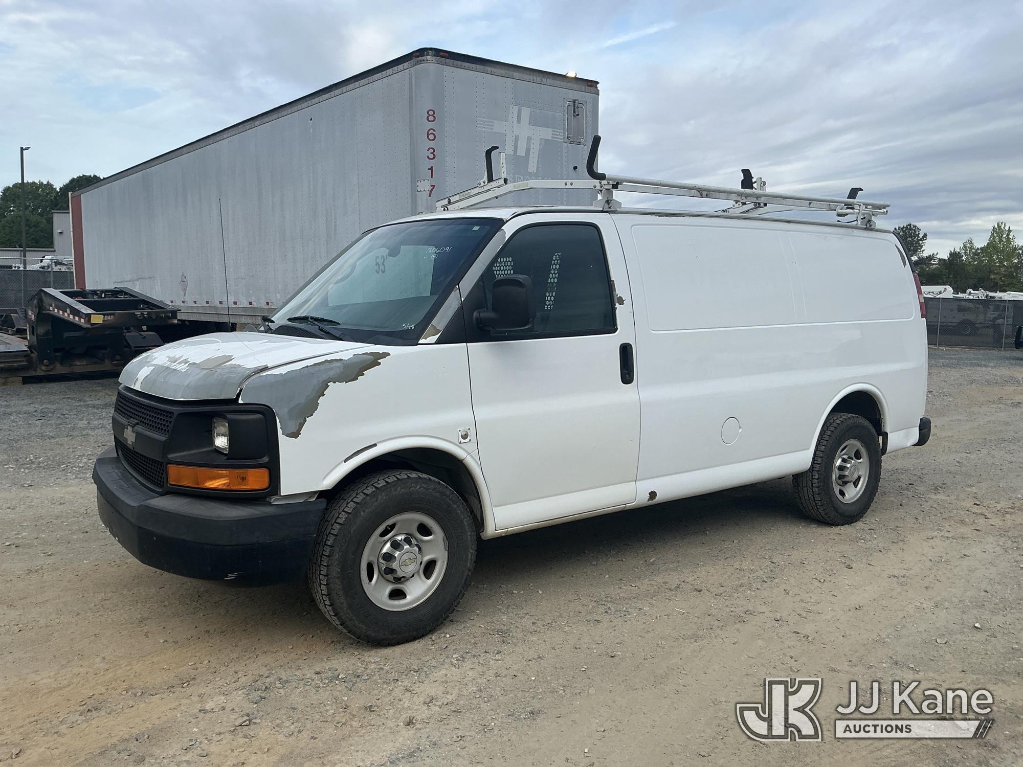 Photo of a 2011 Chevrolet Express G2500