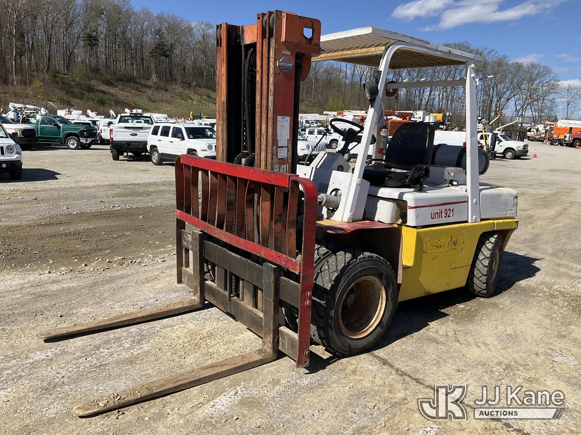 Photo of a  Nissan UGF03A40V