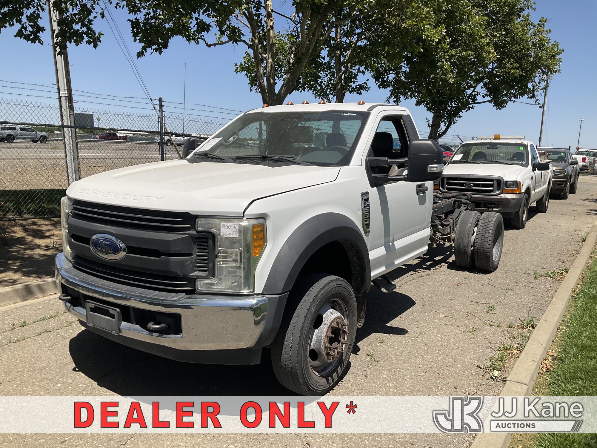Photo of a 2017 Ford F-550