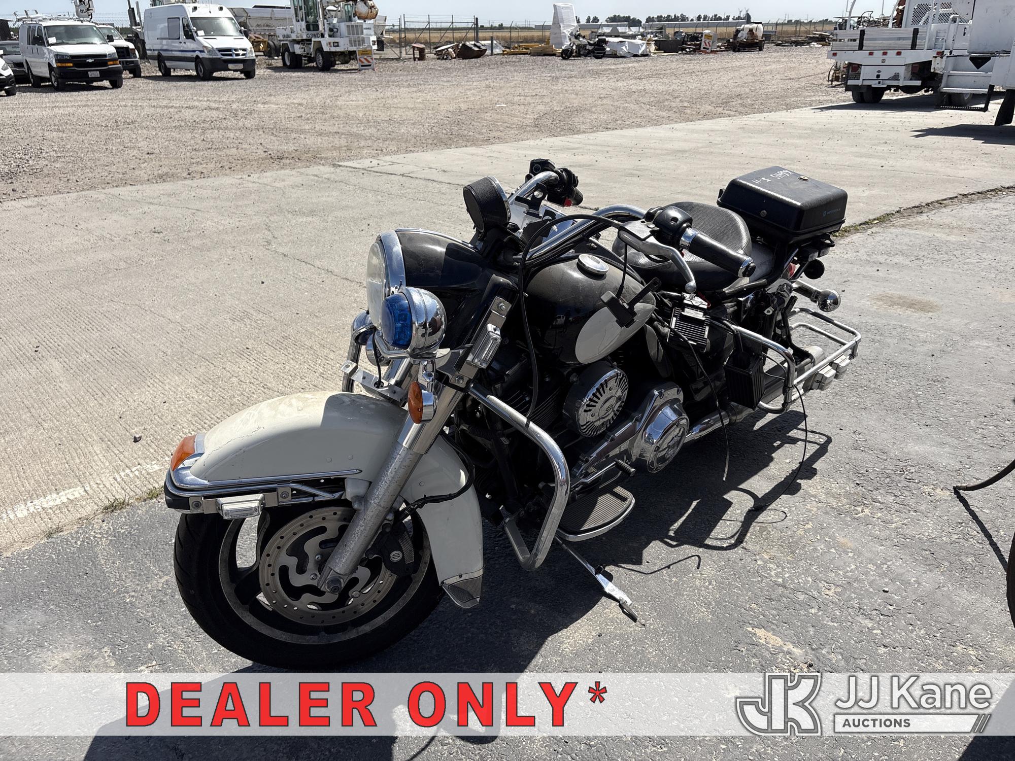 2010 Harley-Davidson FLHP Motorcycle