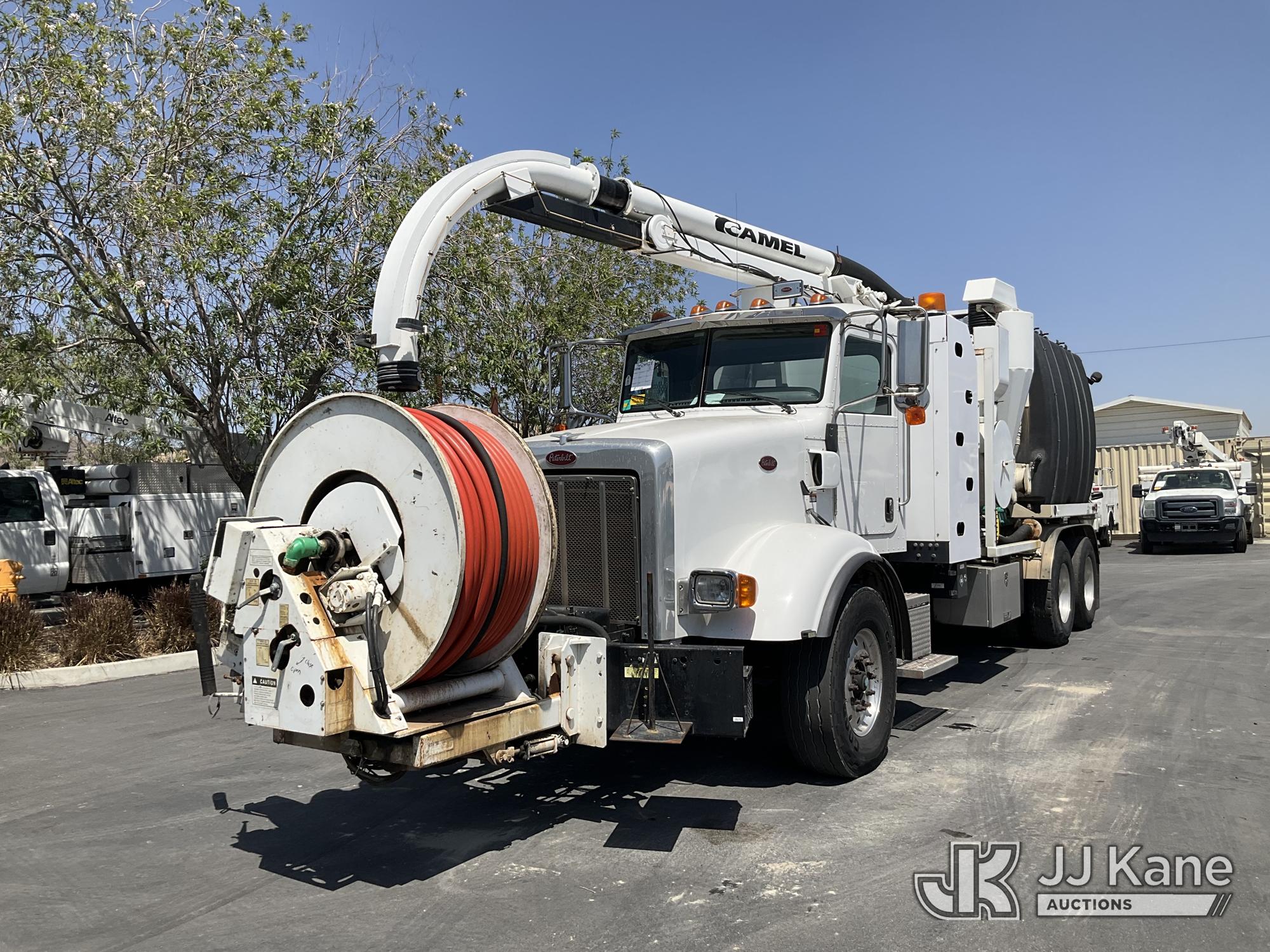 Photo of a 2011 Peterbilt 365
