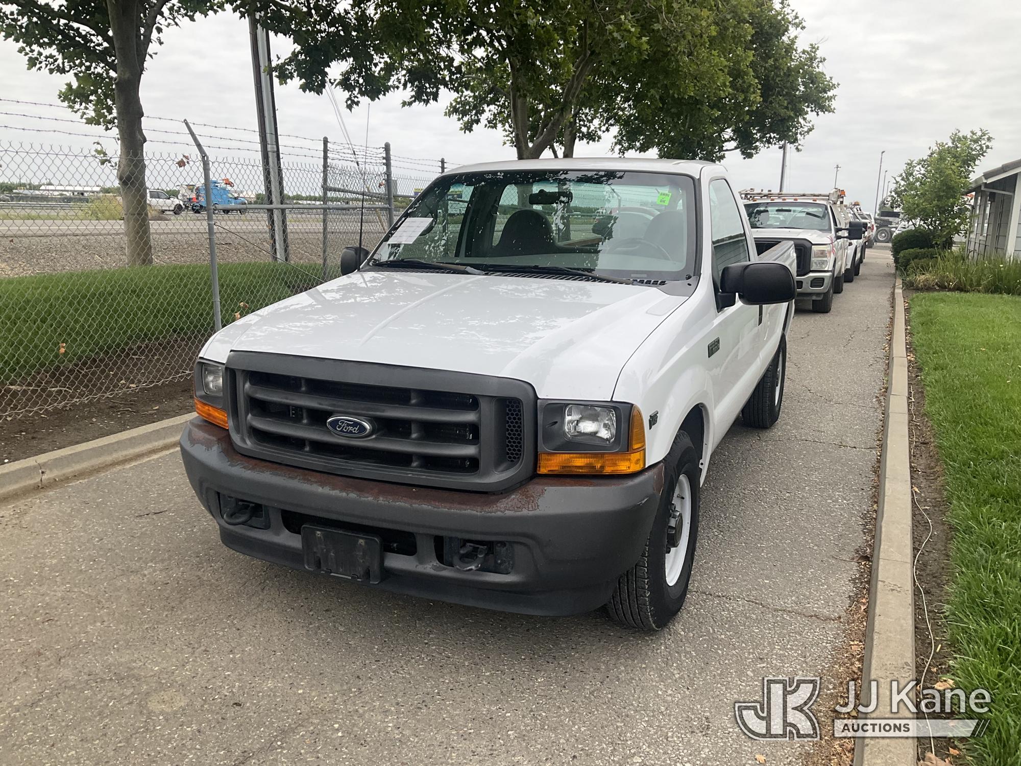 Photo of a 2001 Ford F-250 SD