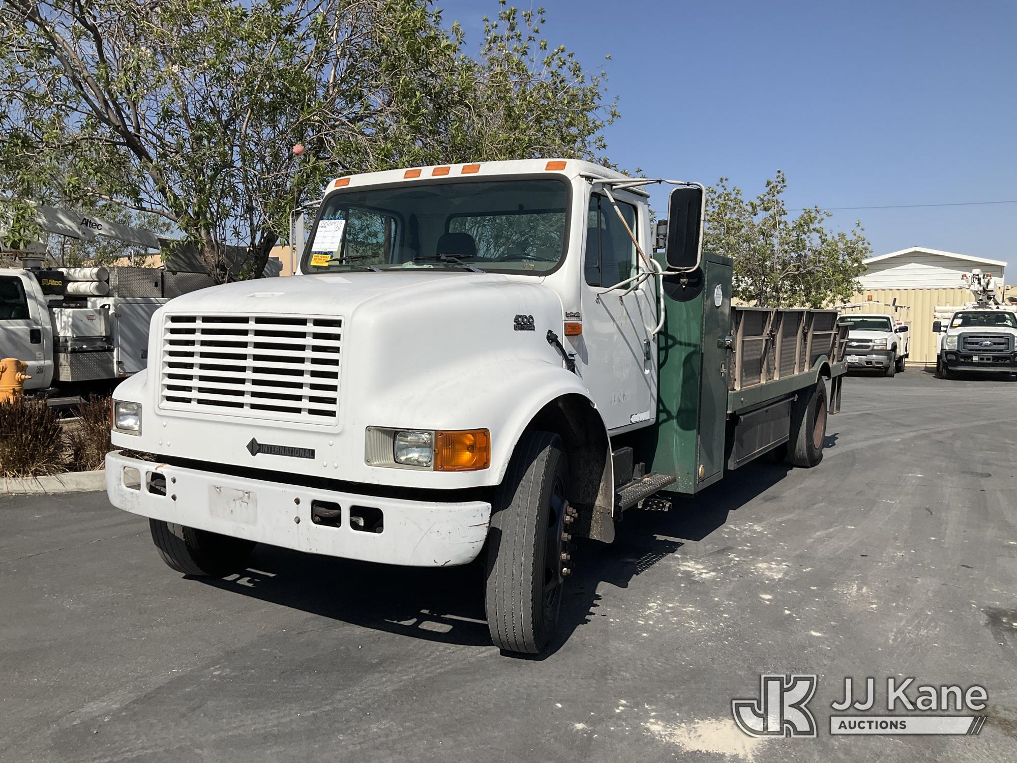 Photo of a 2001 International 4700