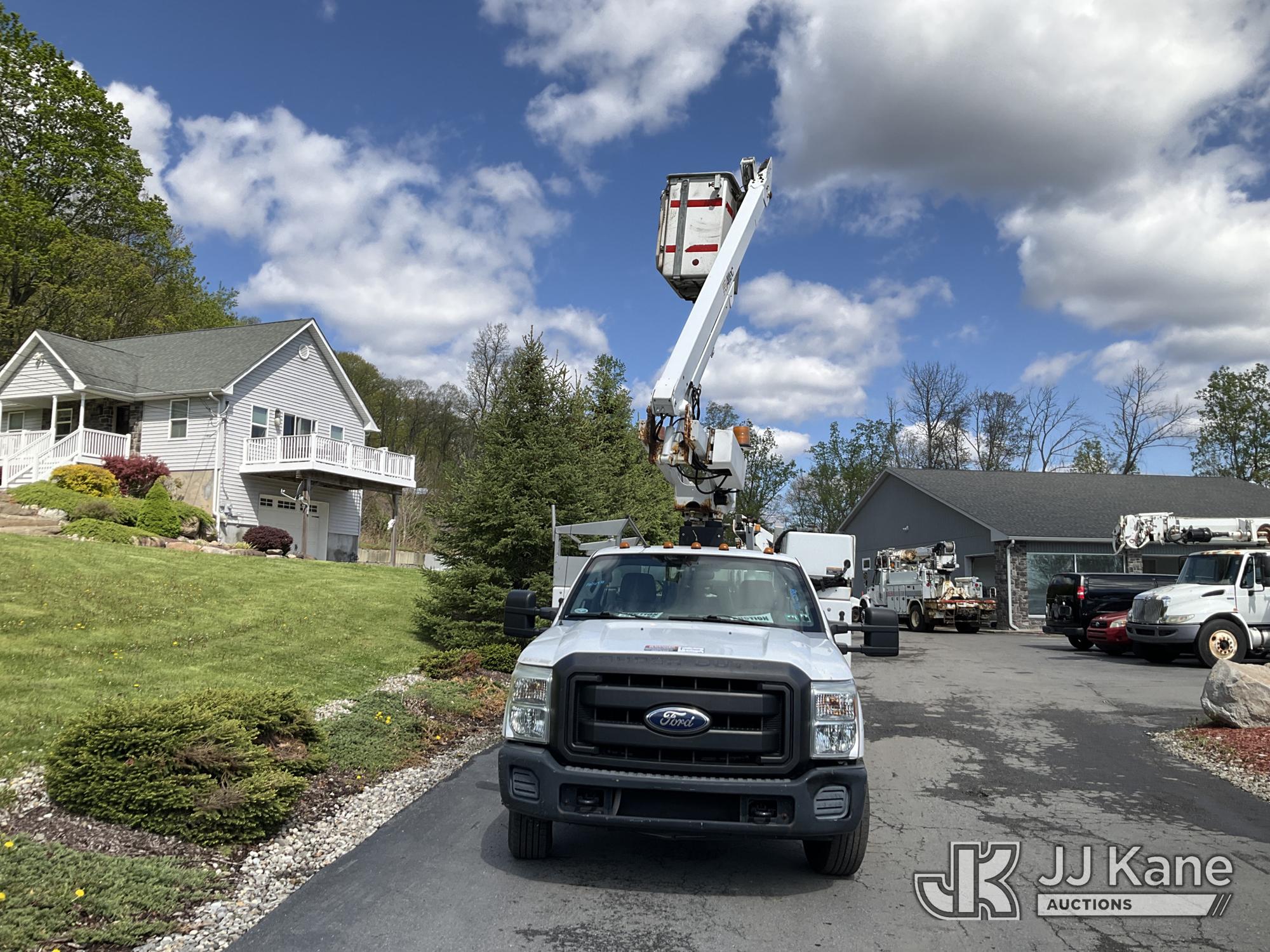 Altec AT200A, Telescopic Non-Insulated Bucket Truck , 2012 Ford F350 Service Truck
