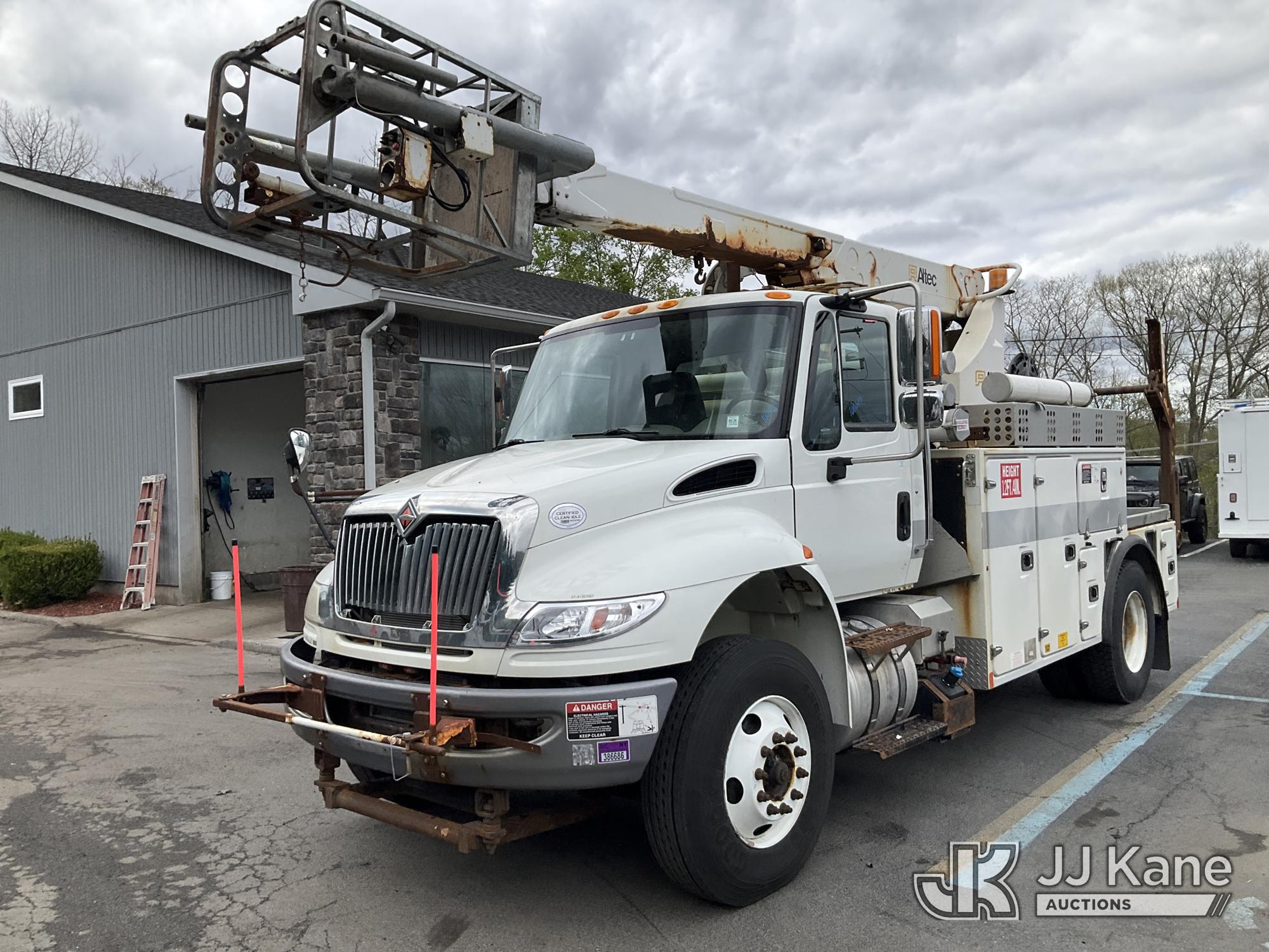 Altec T40P, Telescopic Non-Insulated Cable Placing Bucket Truck center mounted on 2016 International 4400 Utility Truck