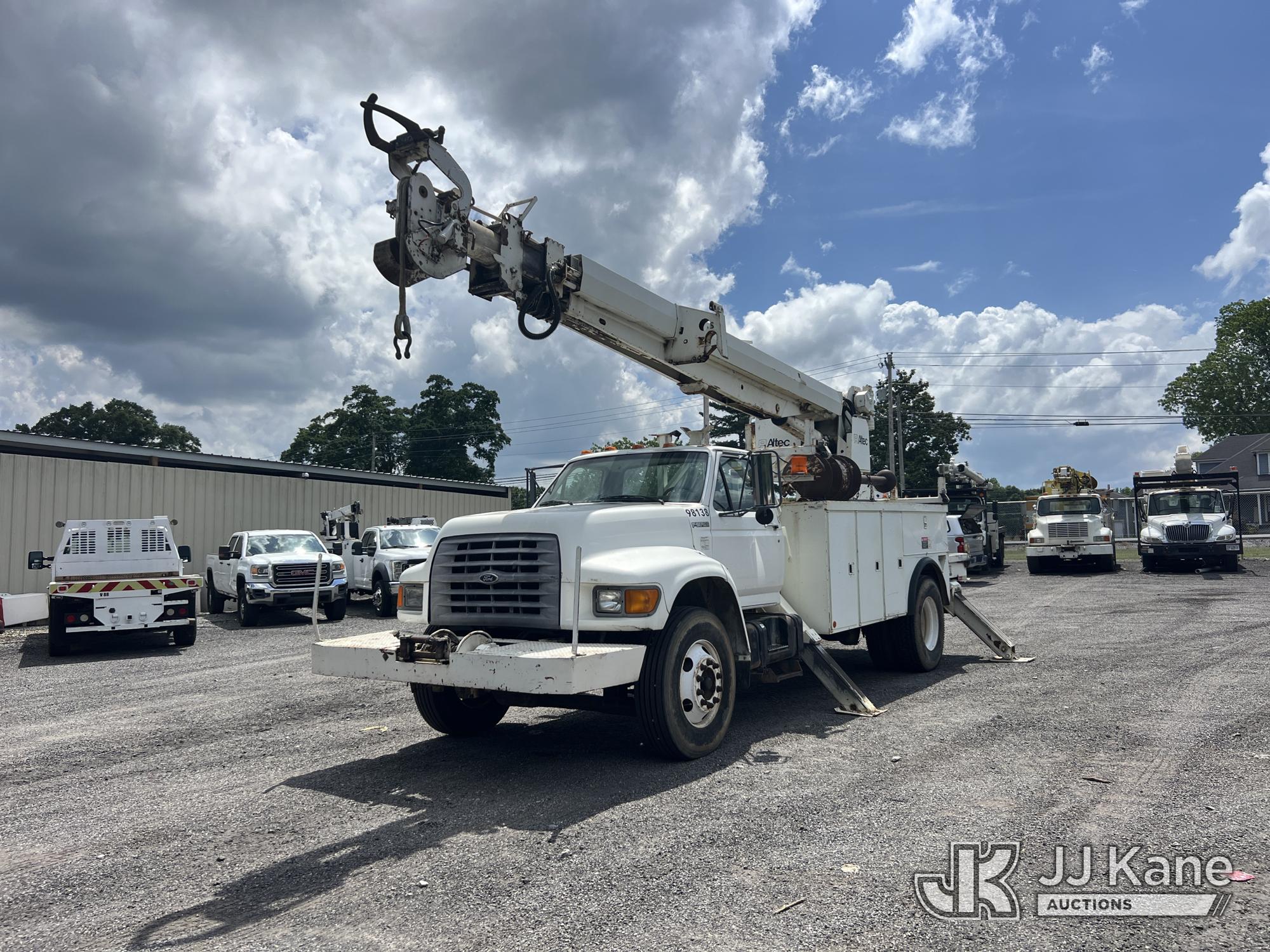Altec D947-TR, Digger Derrick rear mounted on 1998 Ford F800 Flatbed/Utility Truck