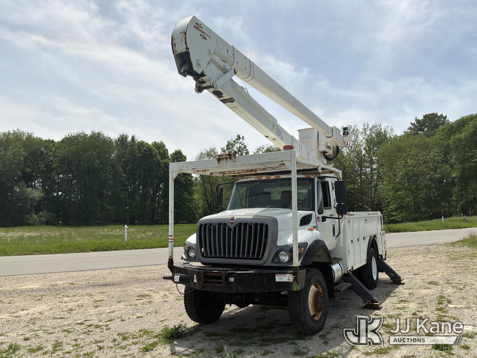 Photo of a 2013 International 7300 4x4