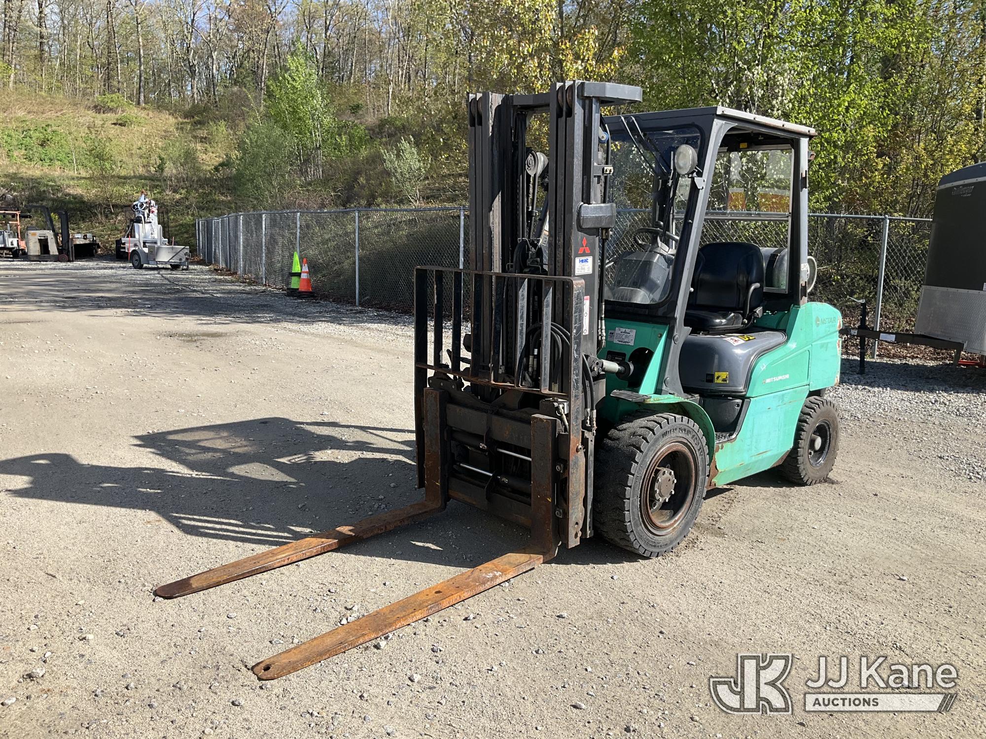 Photo of a 2006 Mitsubishi FG30N