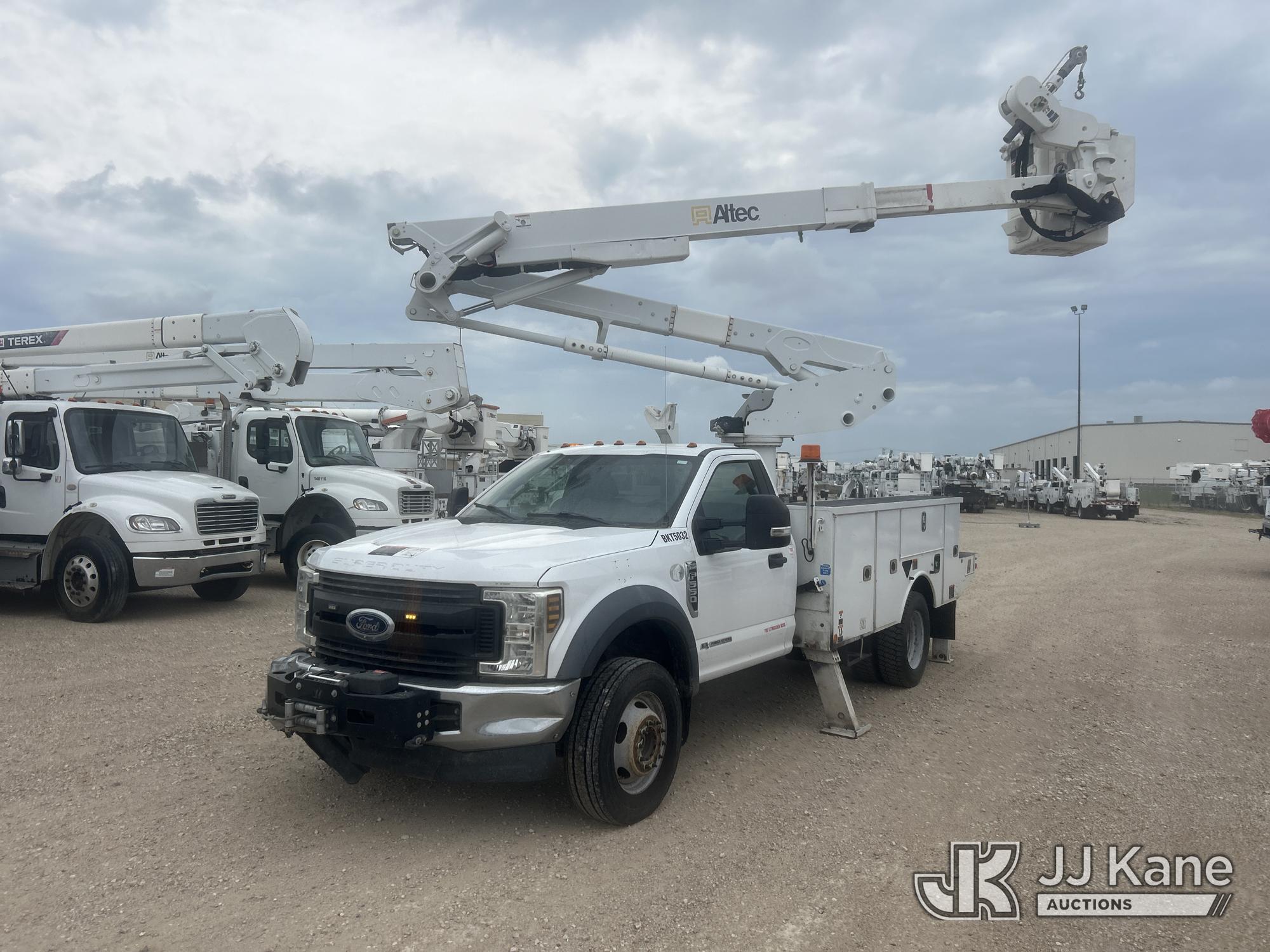 Photo of a 2019 Ford F-550